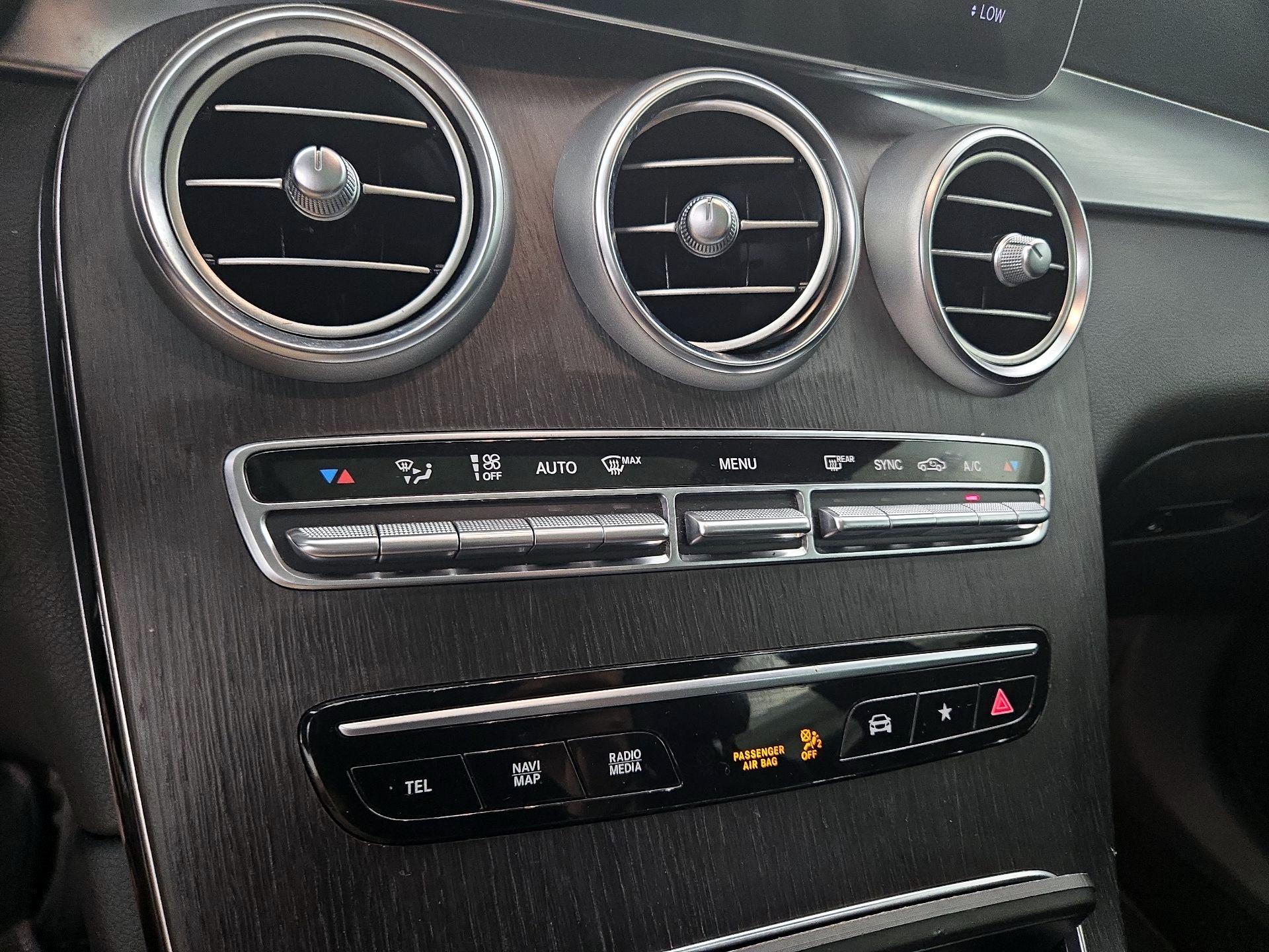 Thumbnail: 2022 Mercedes-Benz GLC - 17