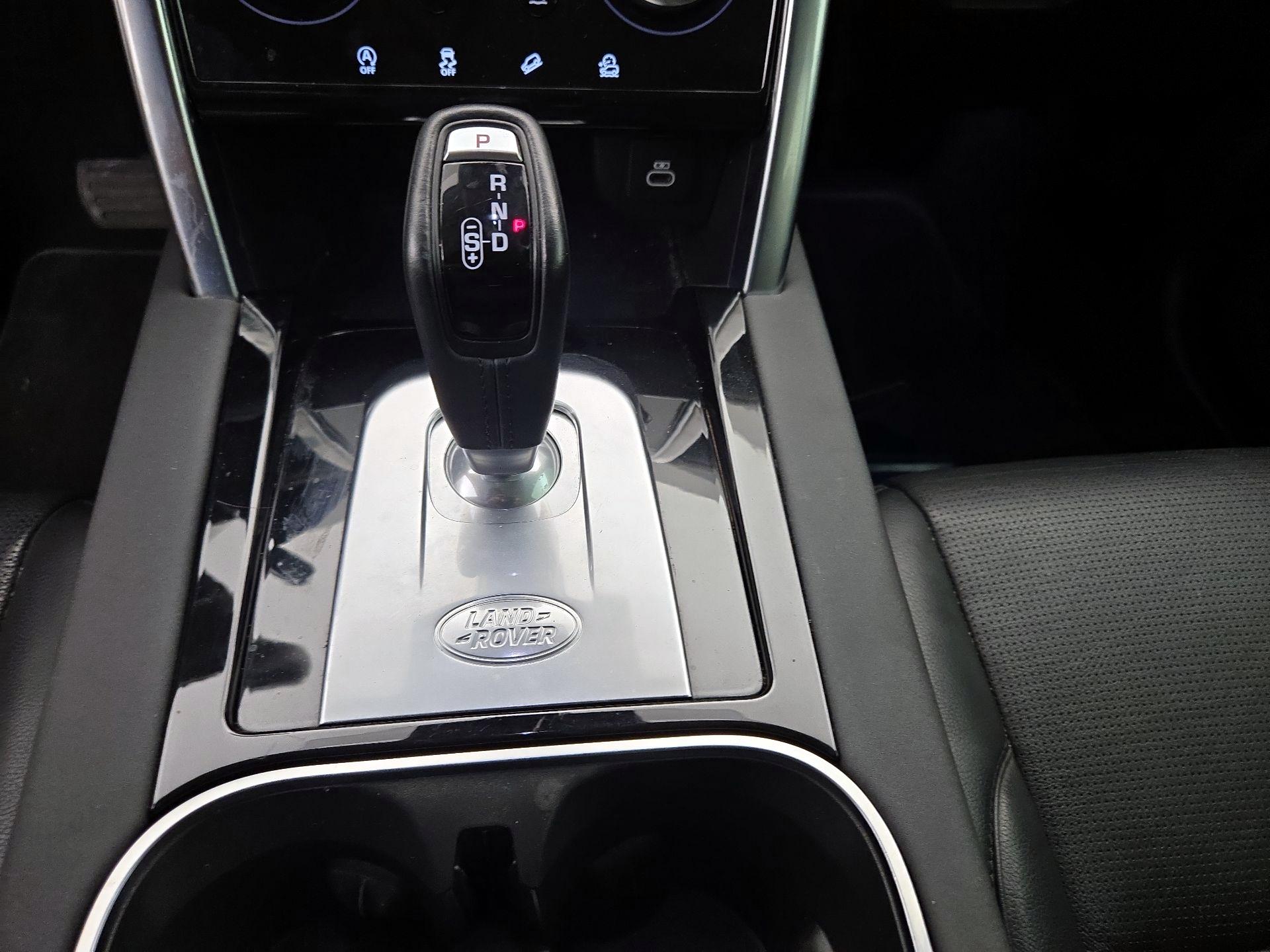 Thumbnail: 2021 Land Rover Discovery Sport - 18