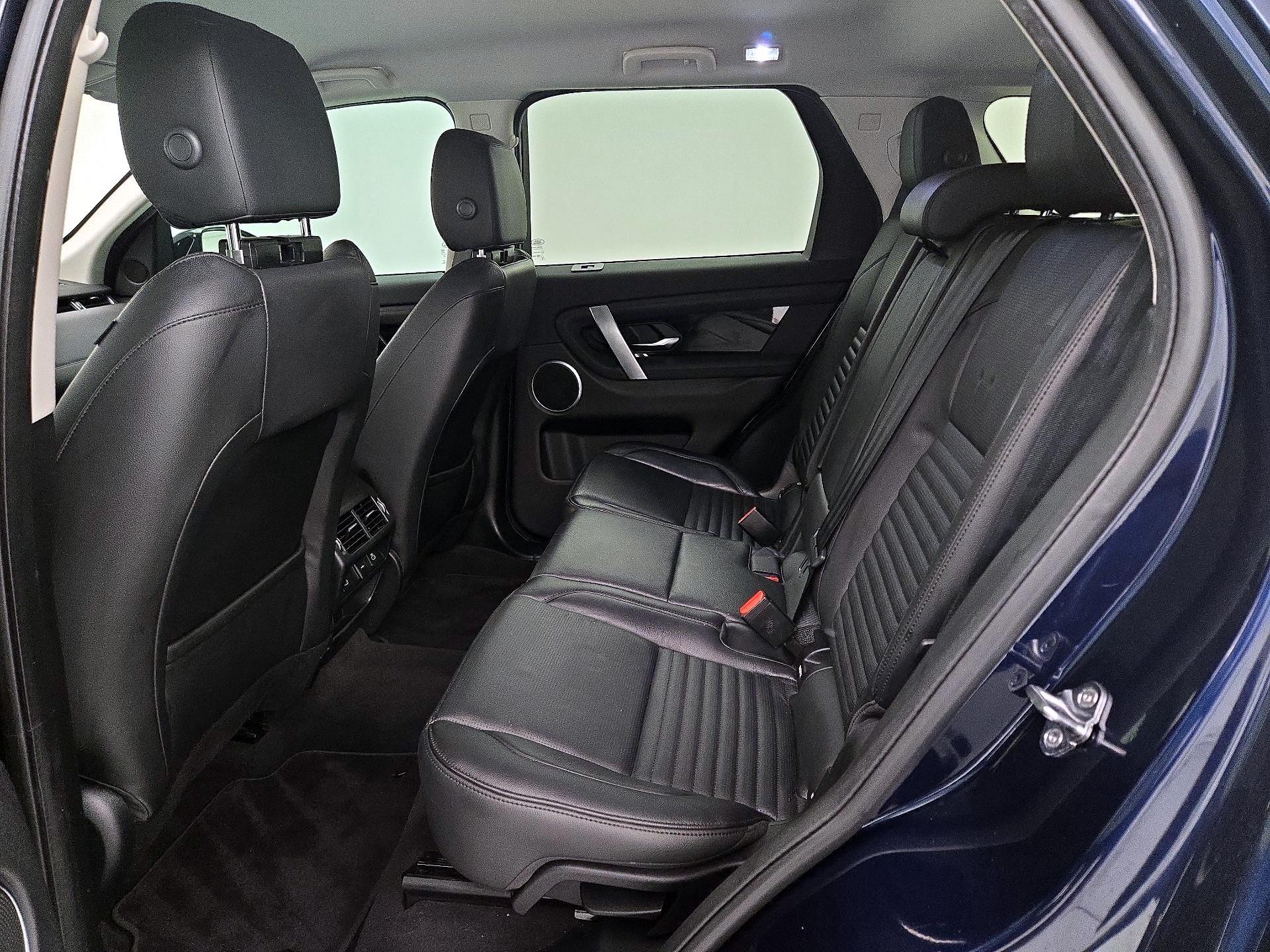 Thumbnail: 2021 Land Rover Discovery Sport - 20