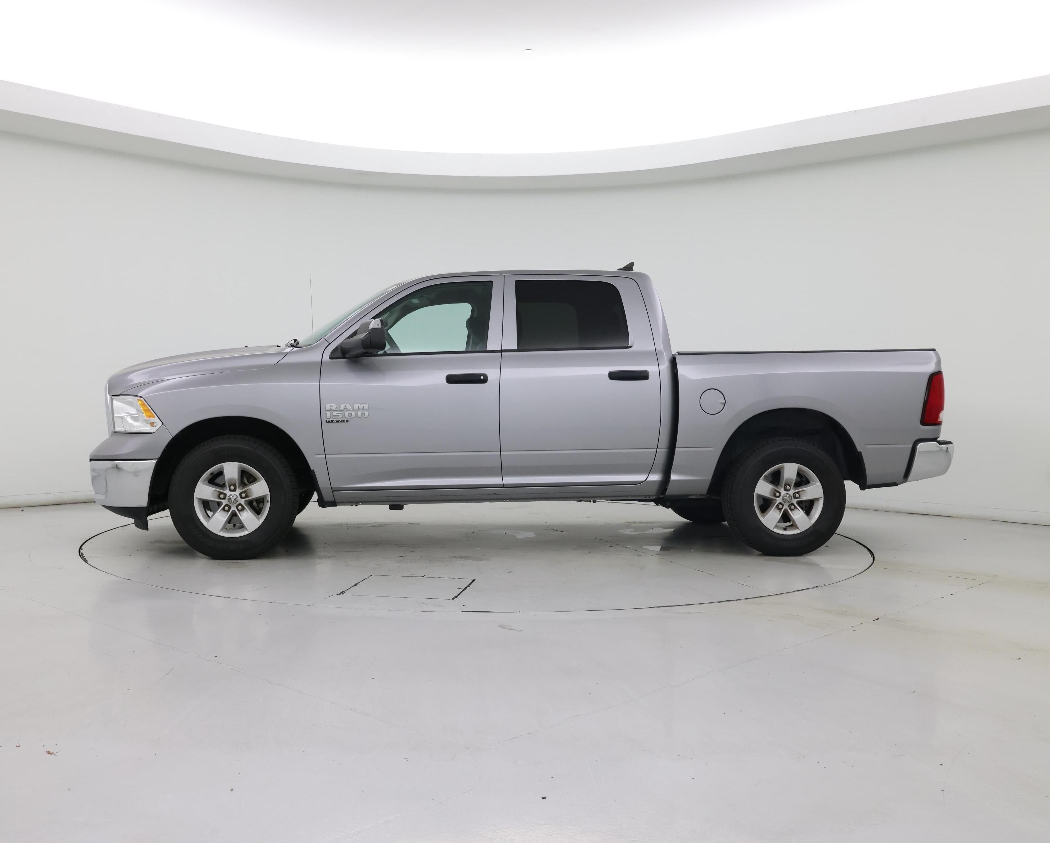 Thumbnail: 2023 RAM 1500 Classic - 3