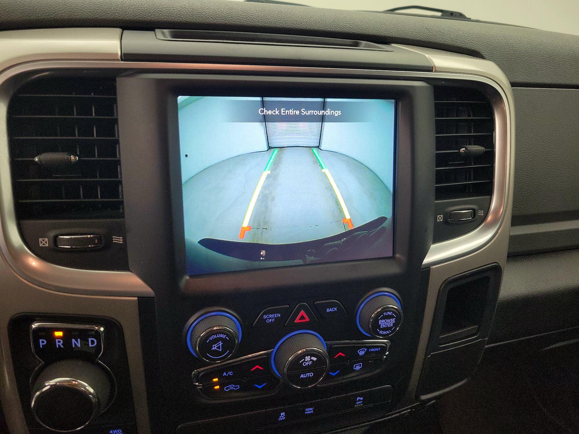 Thumbnail: 2019 RAM 1500 Classic - 14