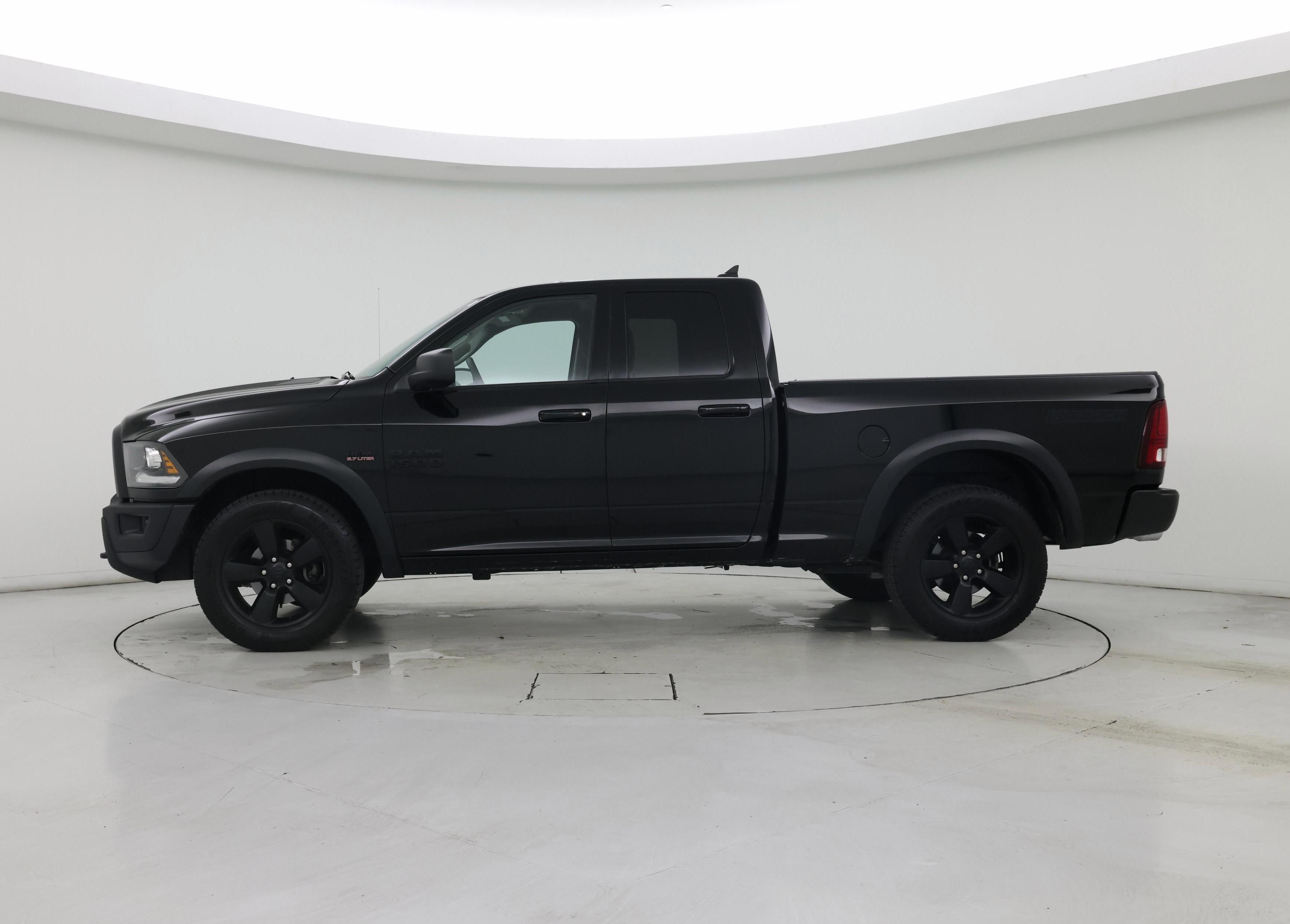 Thumbnail: 2019 RAM 1500 Classic - 3