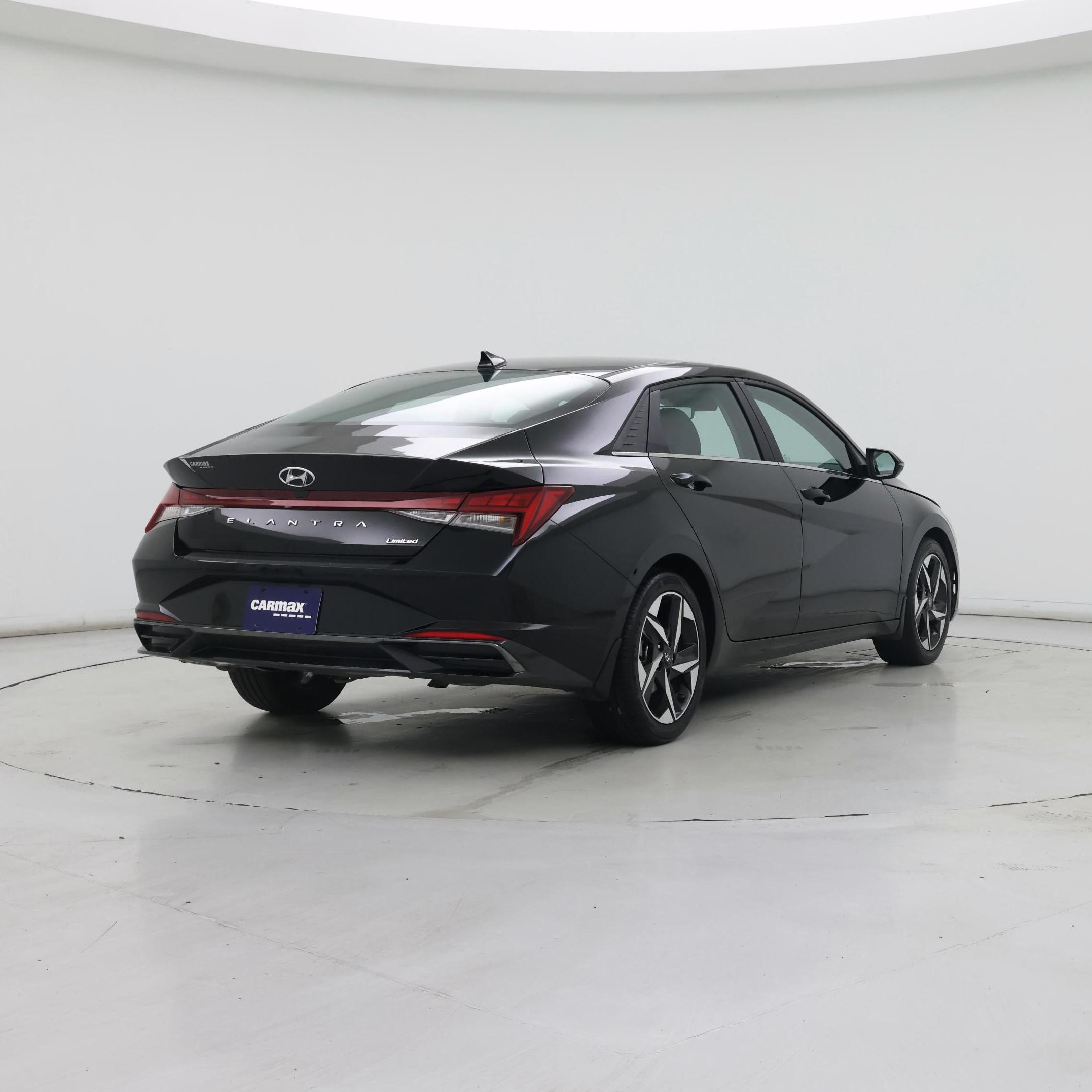 Thumbnail: 2023 Hyundai Elantra - 8