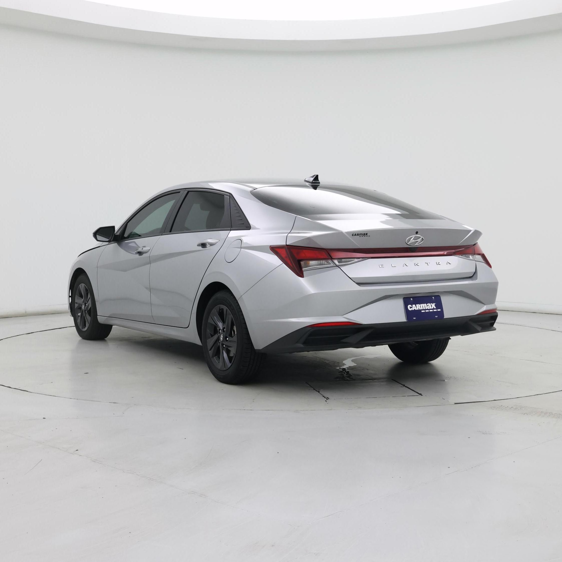 Thumbnail: 2022 Hyundai Elantra - 2
