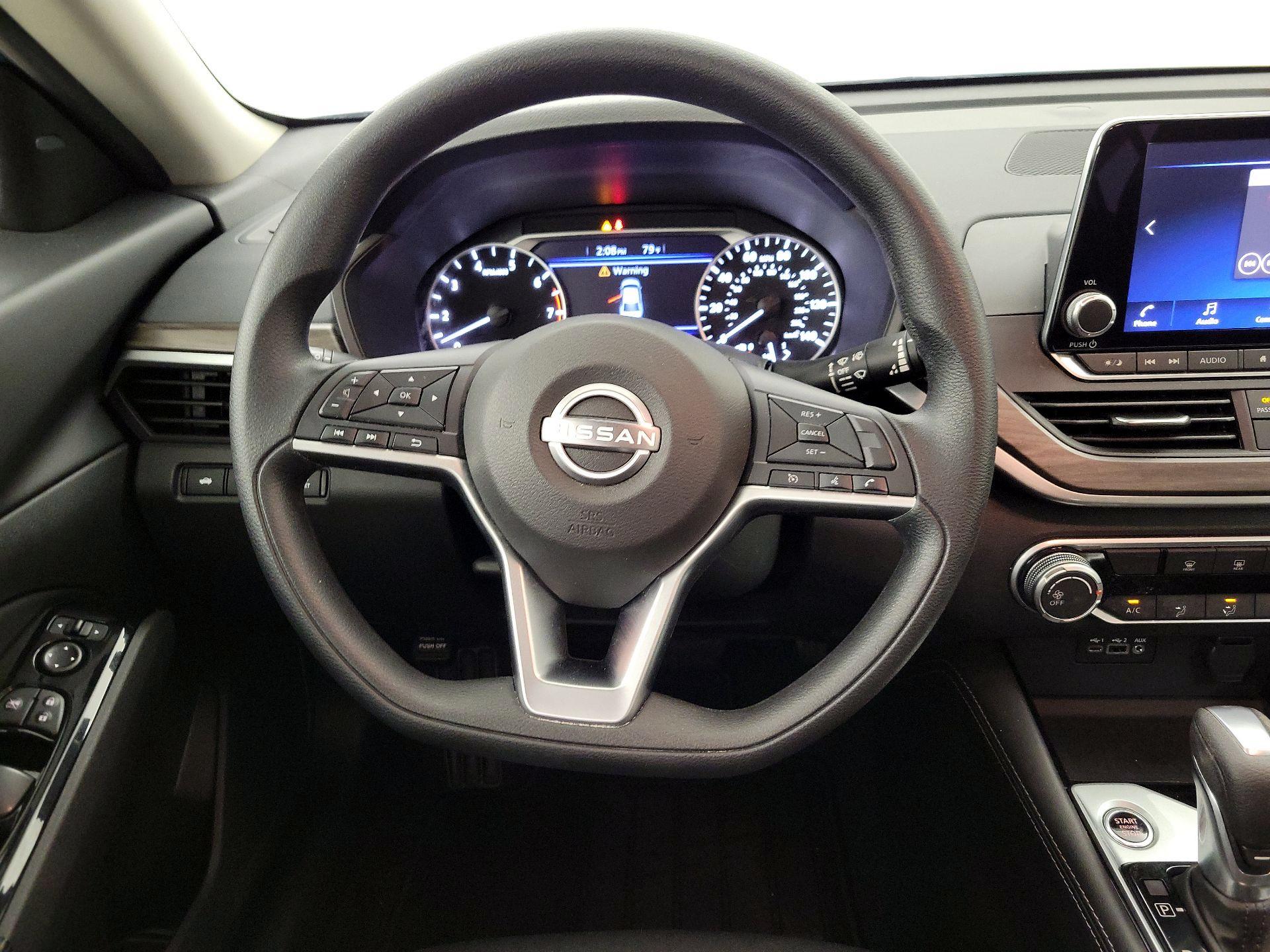 Thumbnail: 2023 Nissan Altima - 10