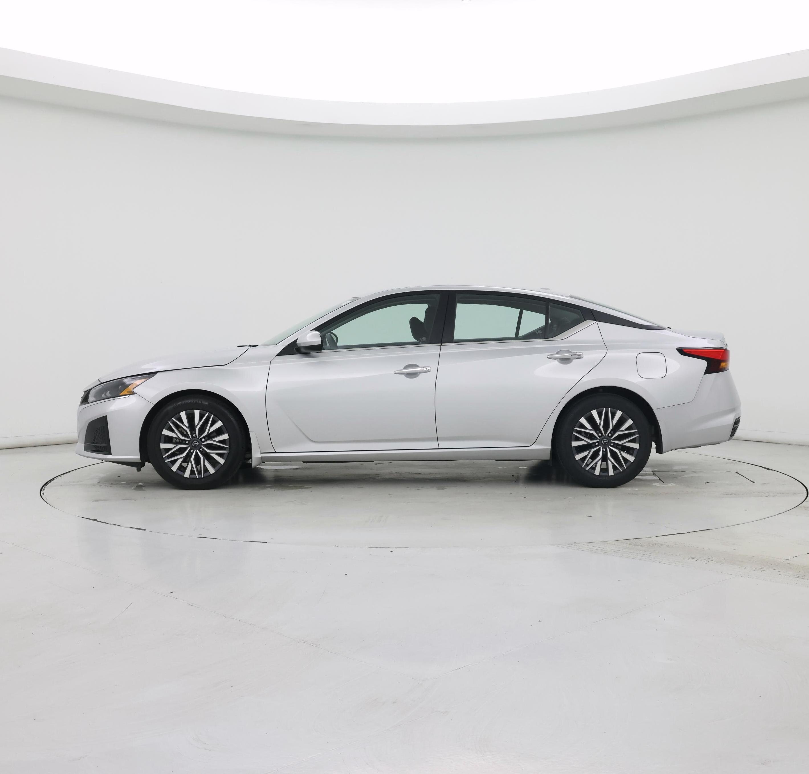 Thumbnail: 2023 Nissan Altima - 3
