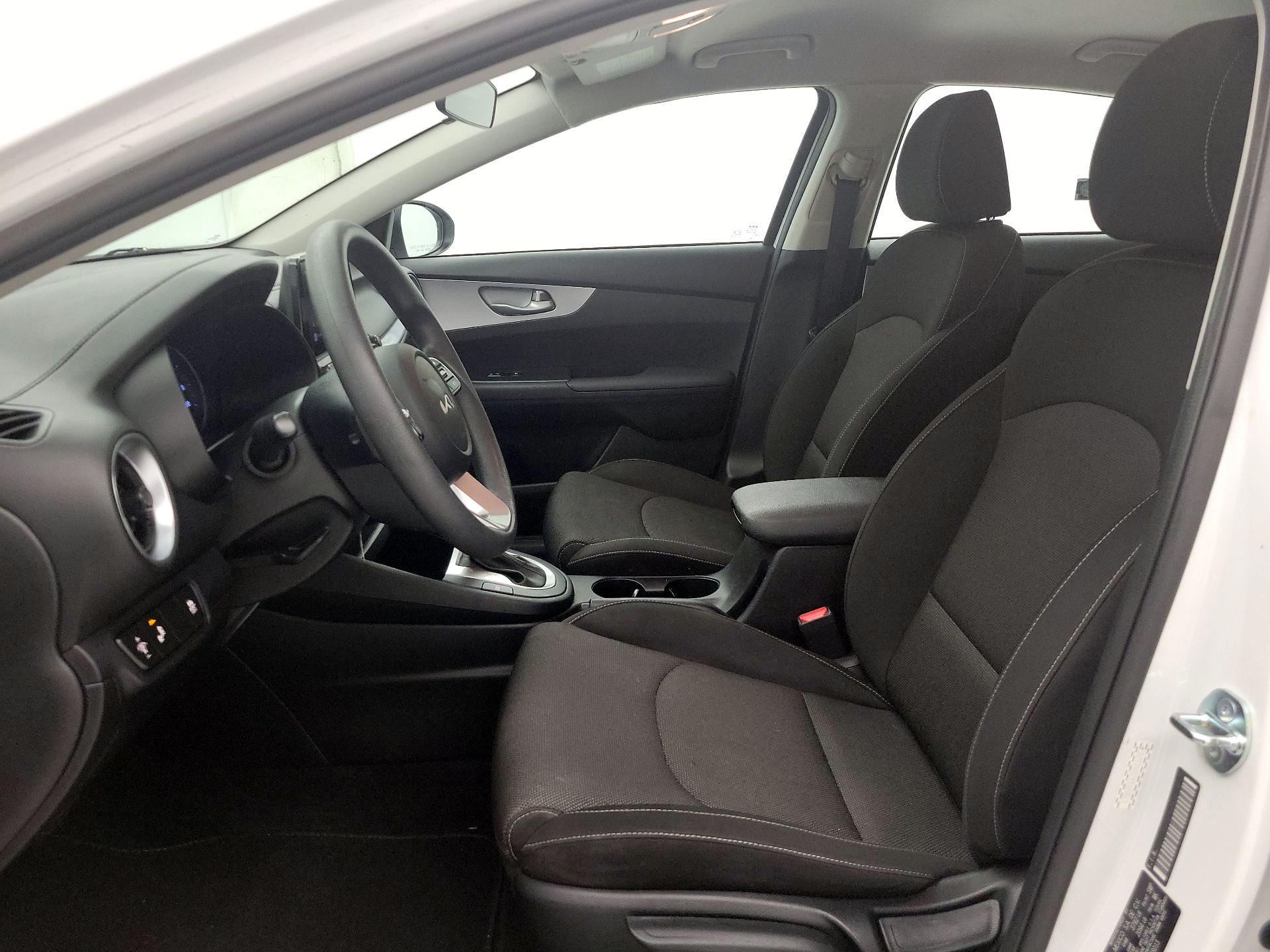 Thumbnail: 2023 Kia Forte - 11