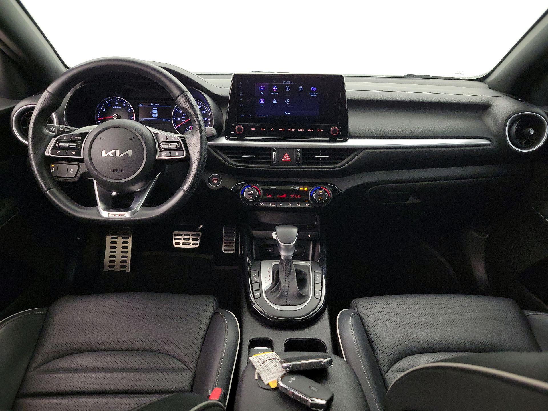 Thumbnail: 2023 Kia Forte - 9