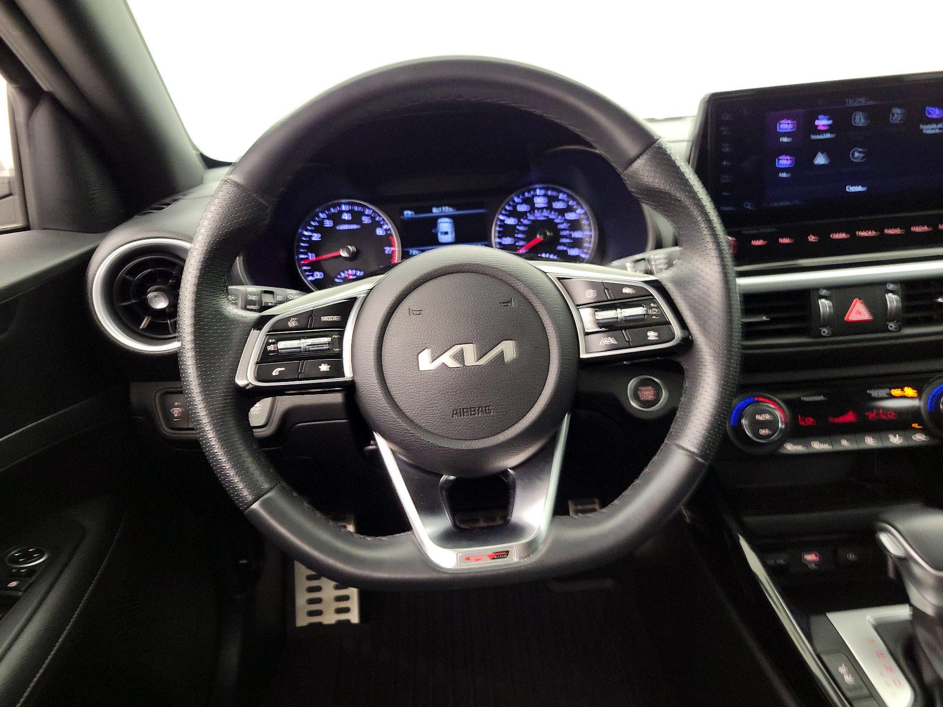 Thumbnail: 2023 Kia Forte - 10
