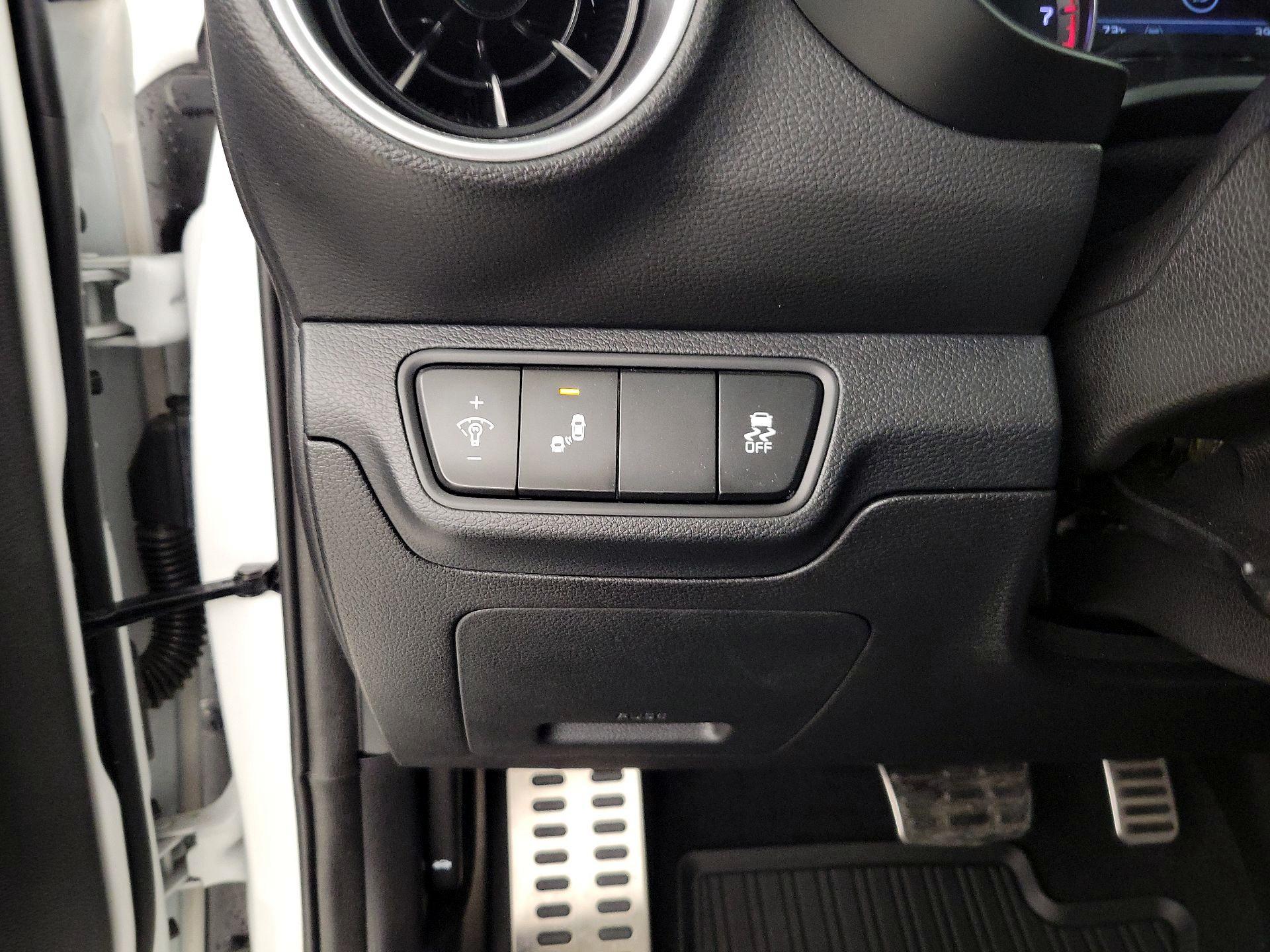 Thumbnail: 2023 Kia Forte - 13