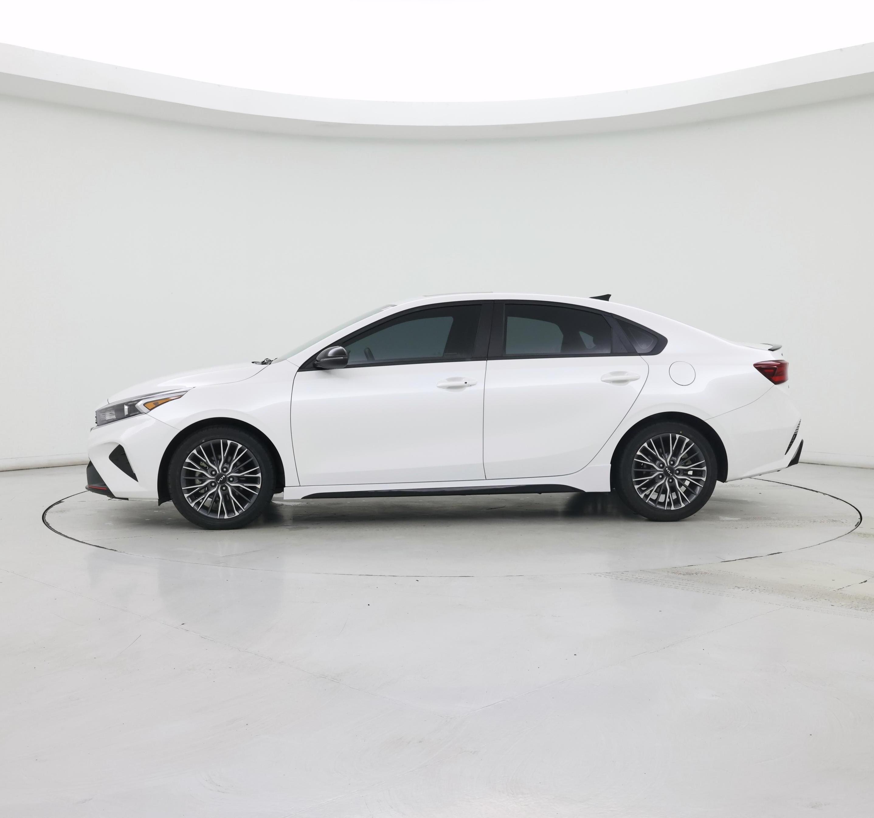 Thumbnail: 2023 Kia Forte - 3