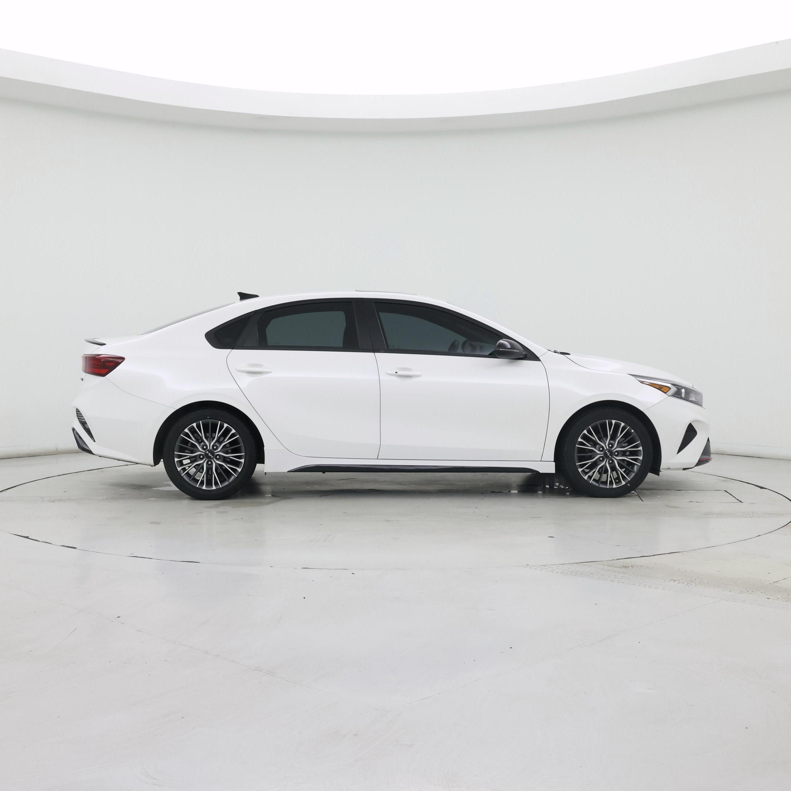 Thumbnail: 2023 Kia Forte - 7