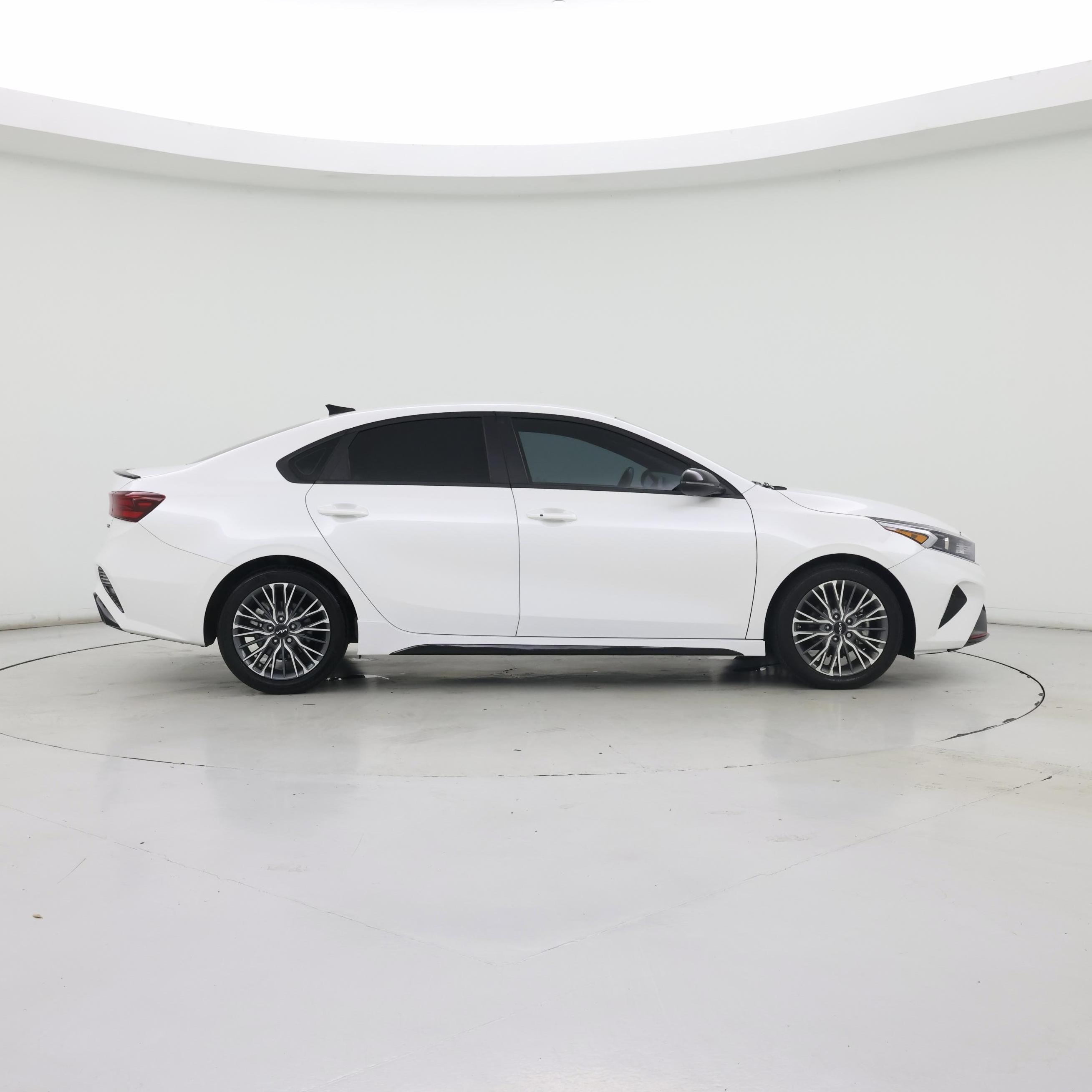Thumbnail: 2024 Kia Forte - 7
