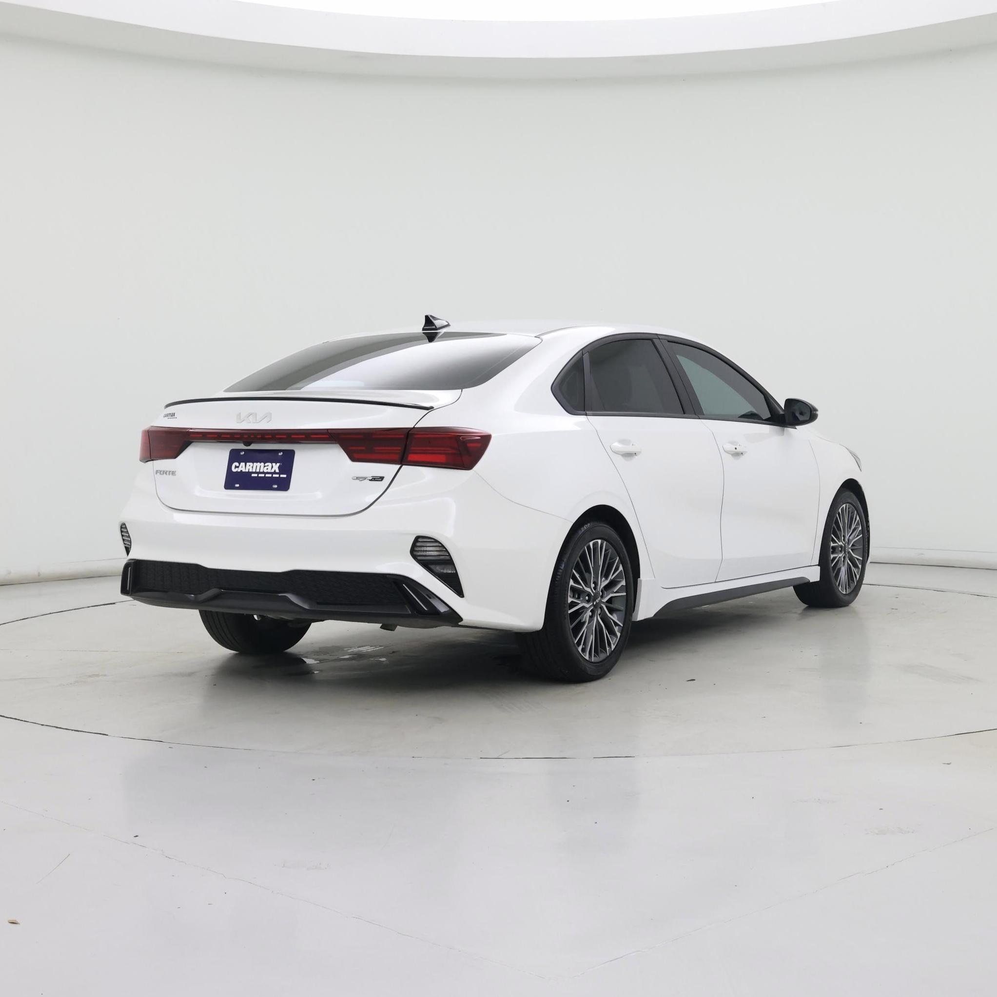Thumbnail: 2024 Kia Forte - 8