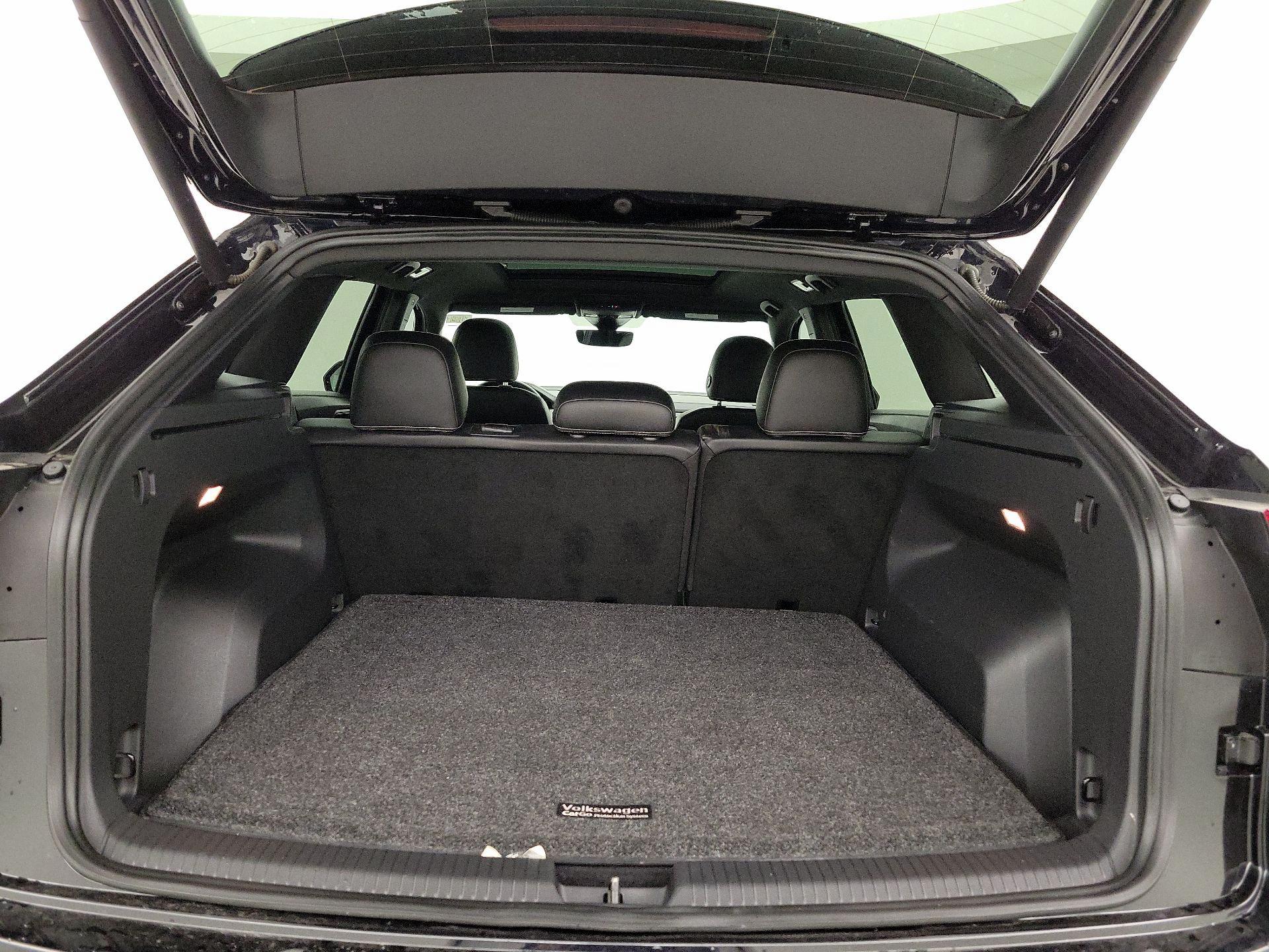 Thumbnail: 2021 Volkswagen Atlas - 20