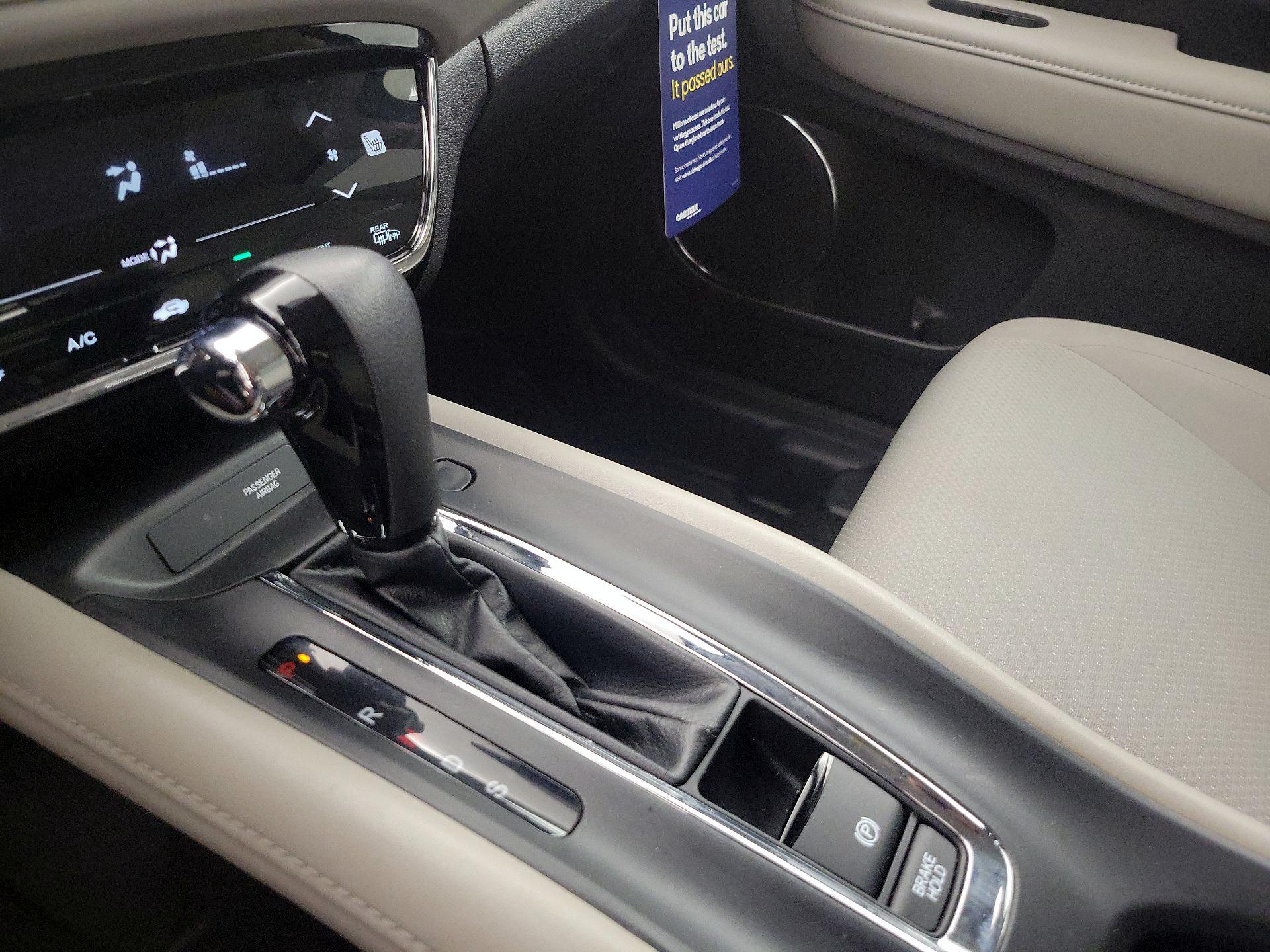 Thumbnail: 2019 Honda HR-V - 17