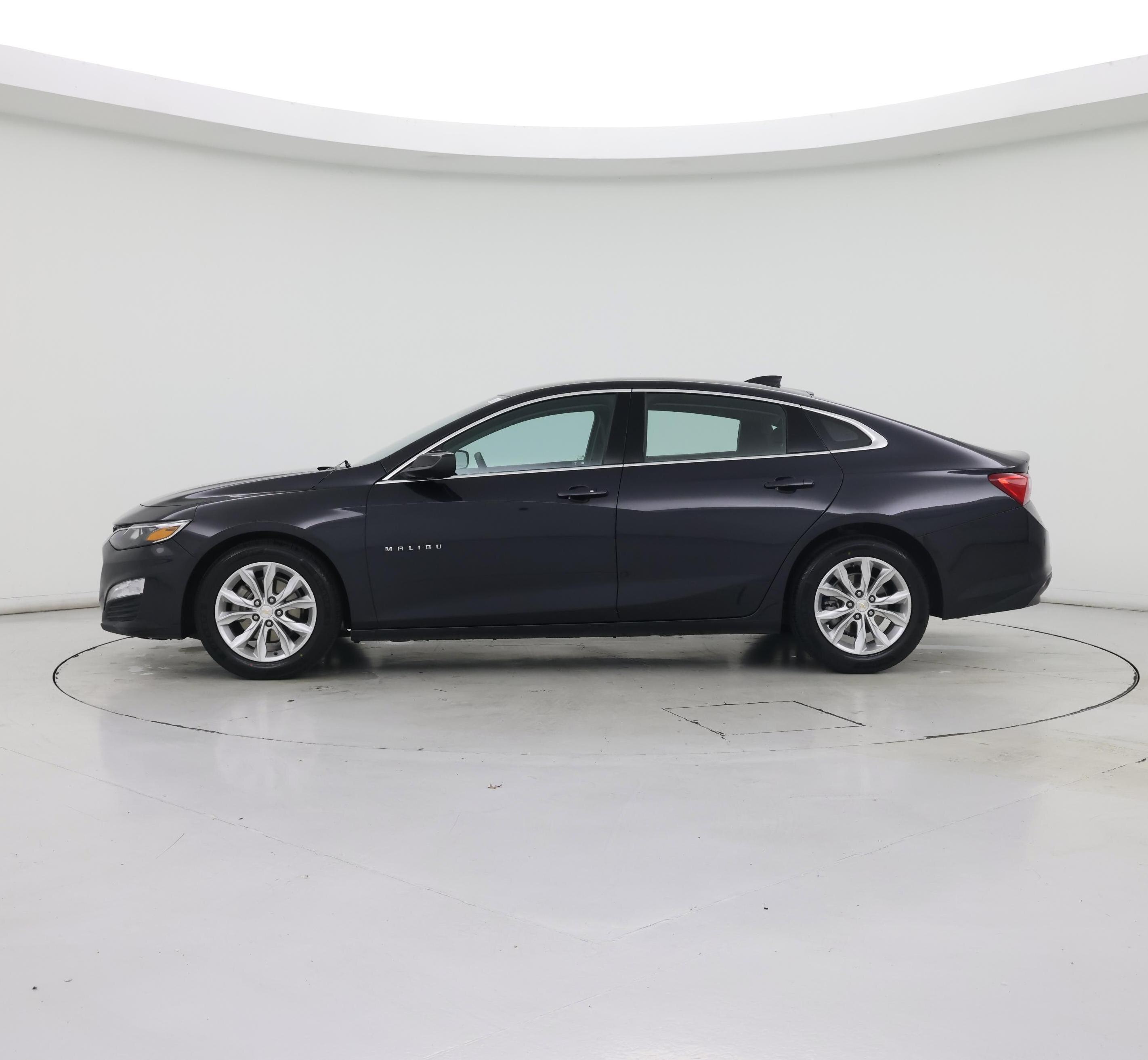 Thumbnail: 2023 Chevrolet Malibu - 3