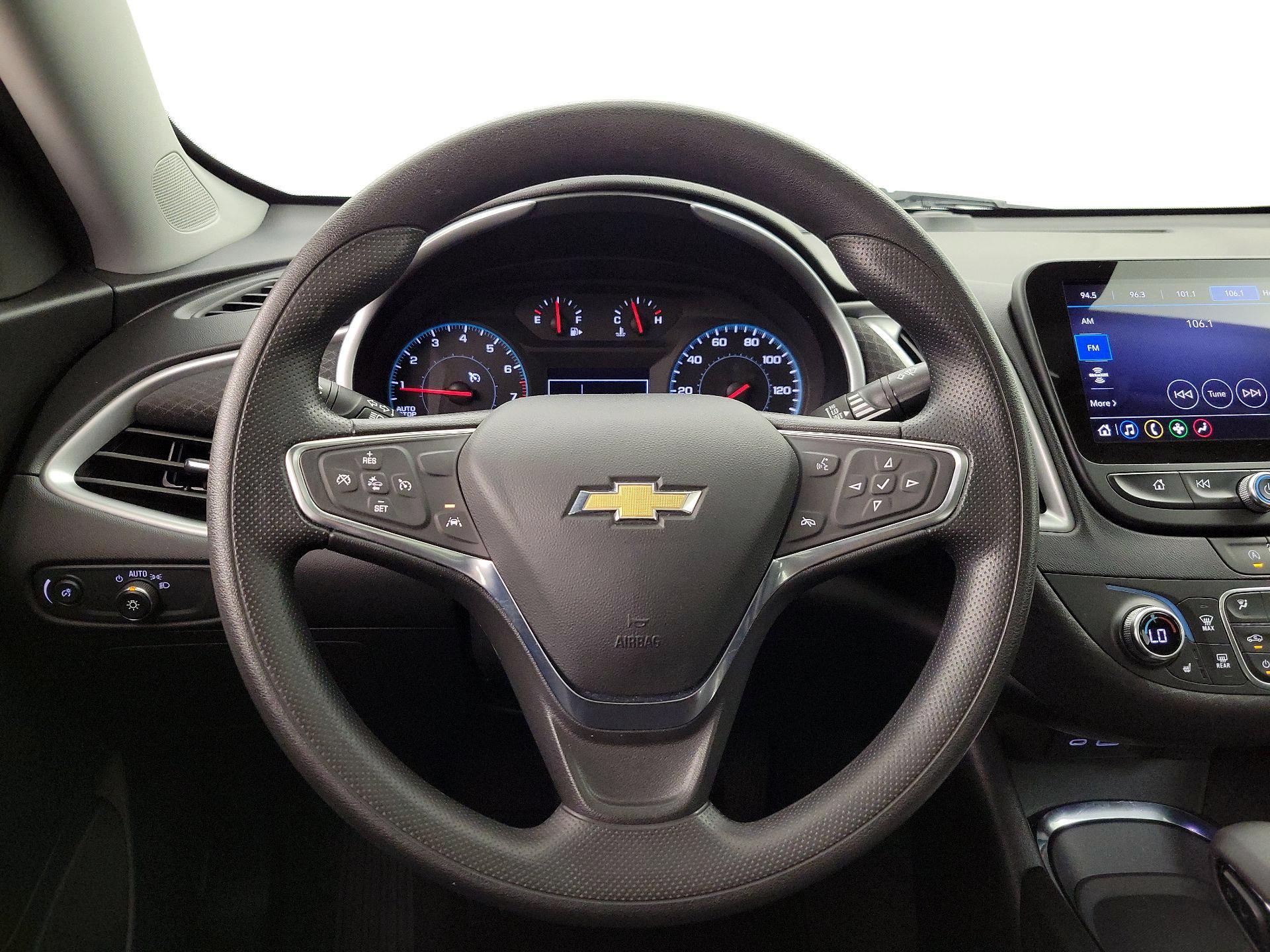 Thumbnail: 2024 Chevrolet Malibu - 10