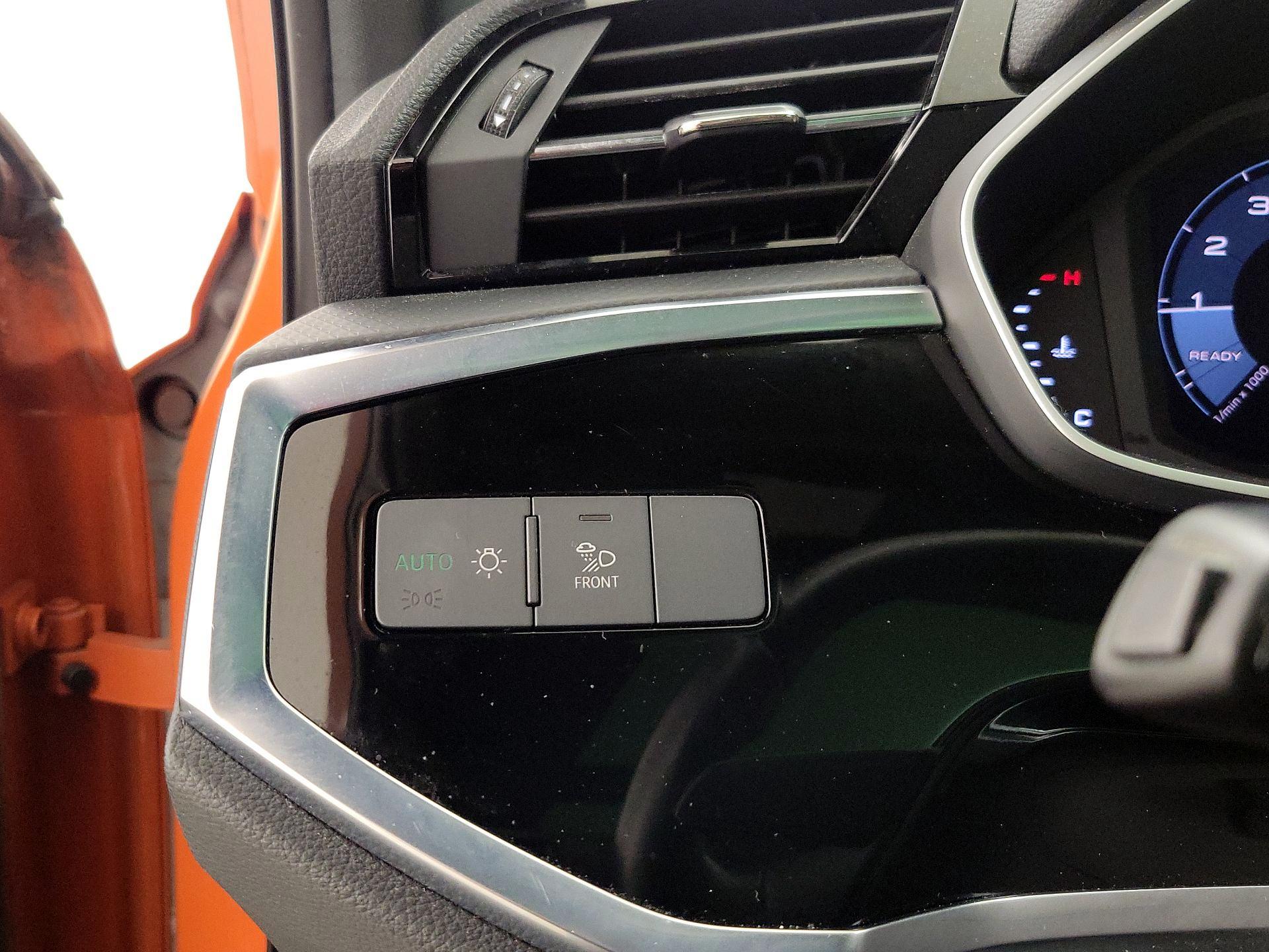 Thumbnail: 2020 Audi Q3 - 13