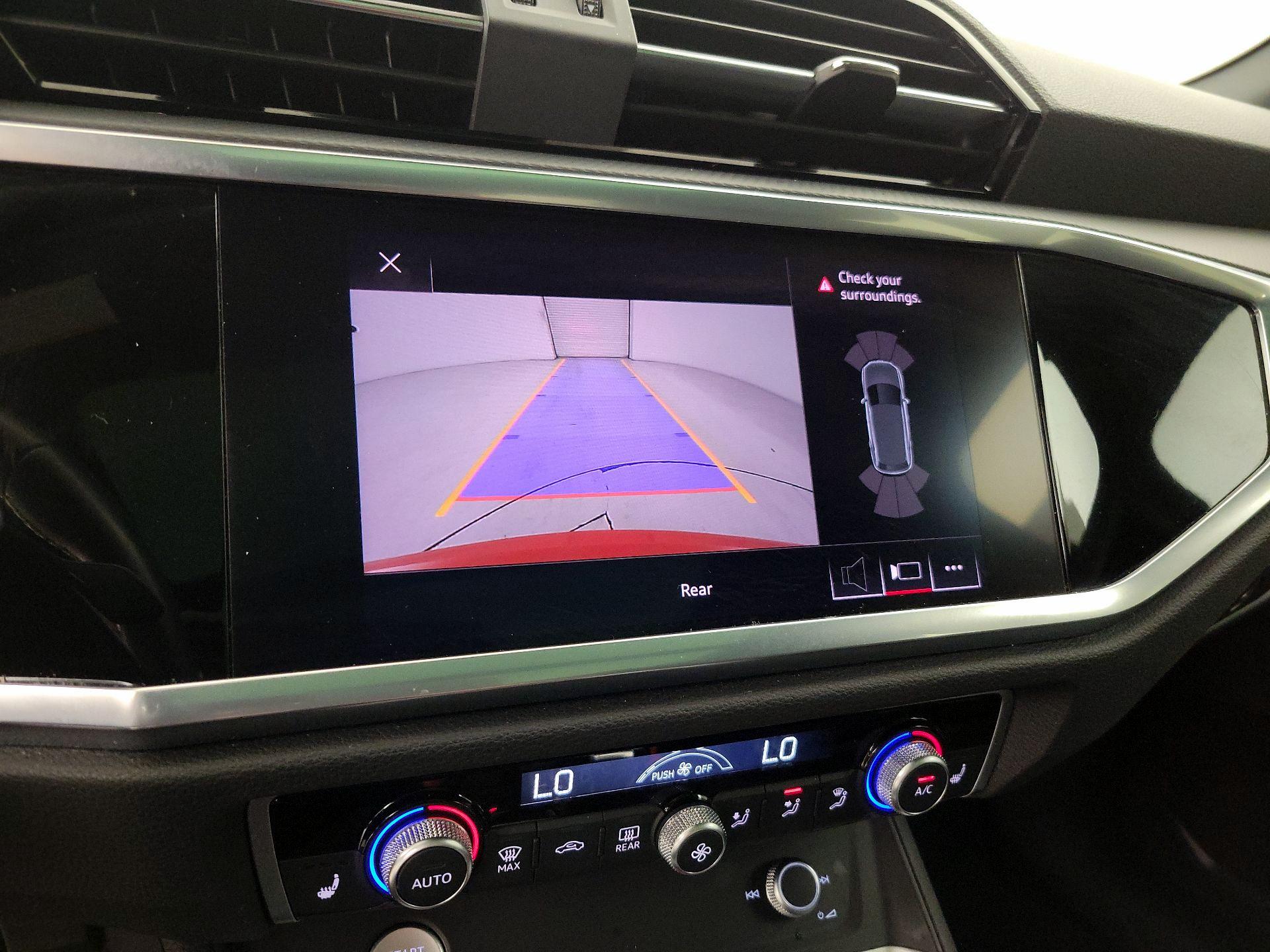 Thumbnail: 2020 Audi Q3 - 14