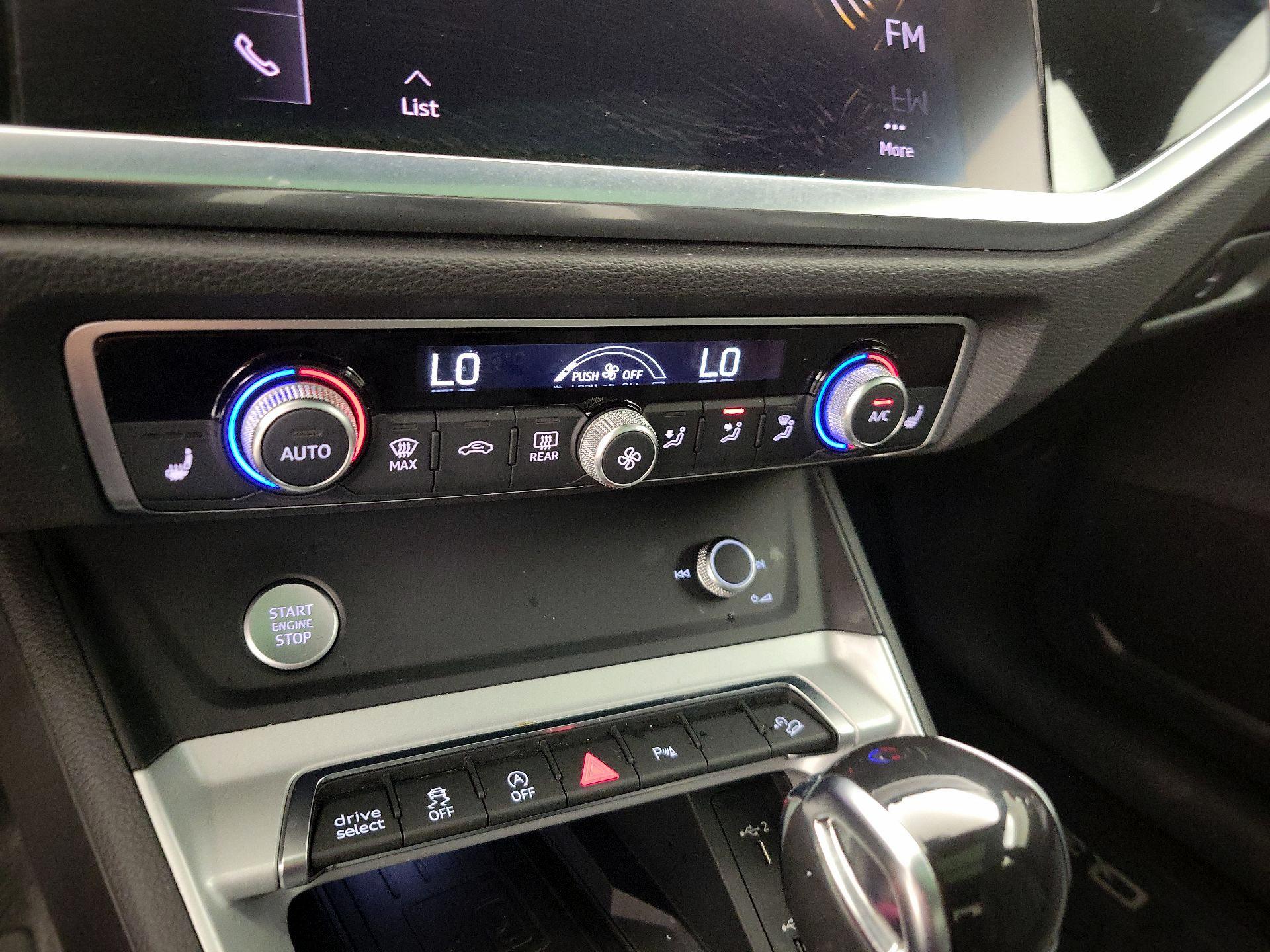 Thumbnail: 2020 Audi Q3 - 16