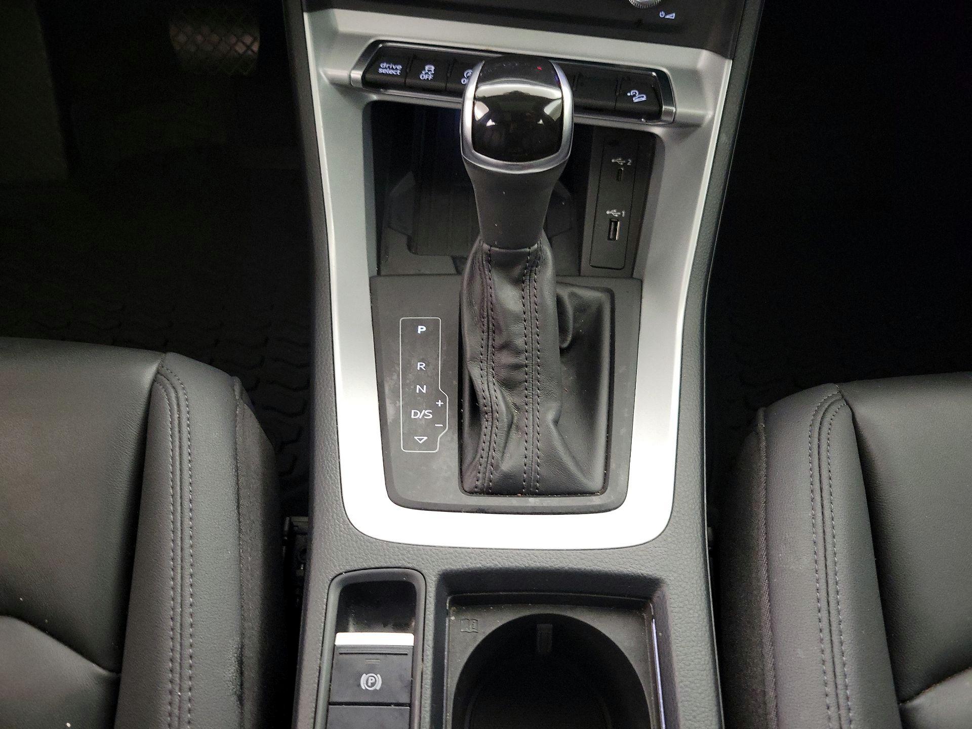 Thumbnail: 2020 Audi Q3 - 17