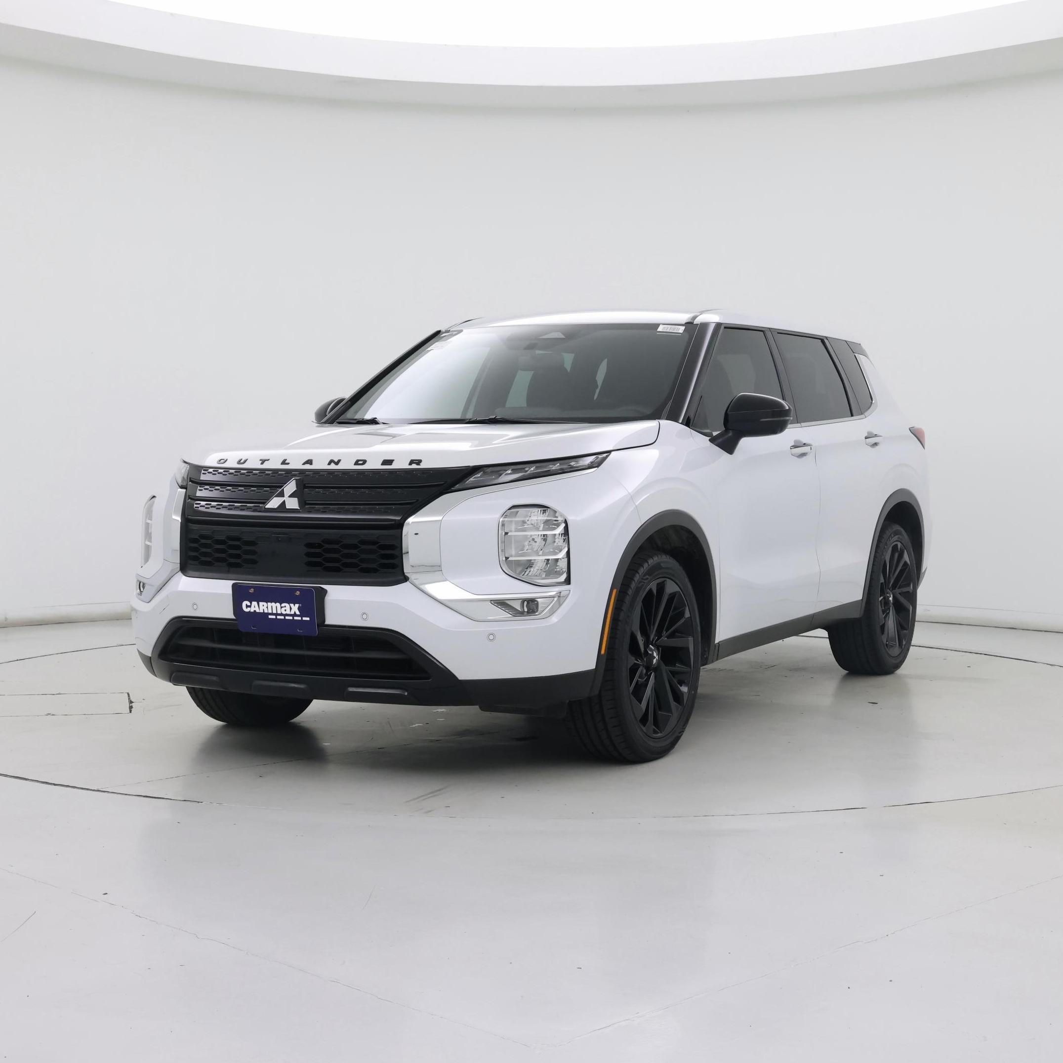 Thumbnail: 2023 Mitsubishi Outlander - 4