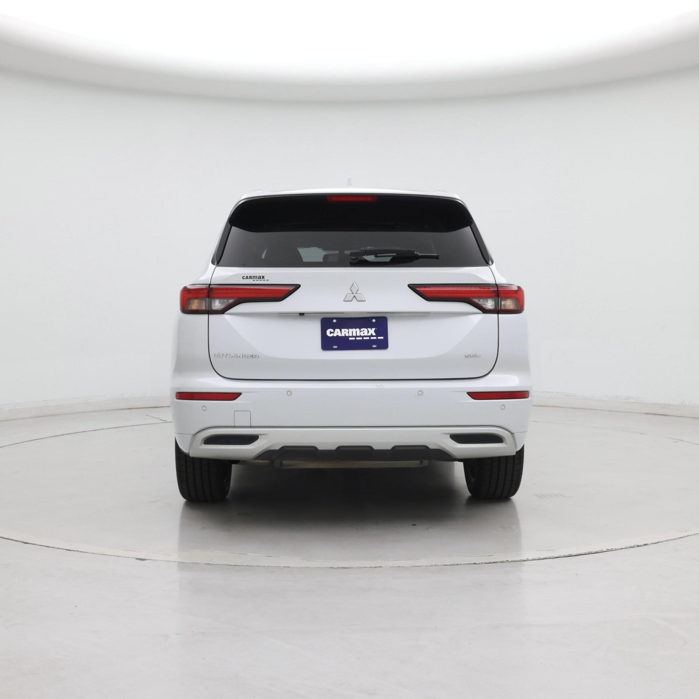 Thumbnail: 2023 Mitsubishi Outlander - 6
