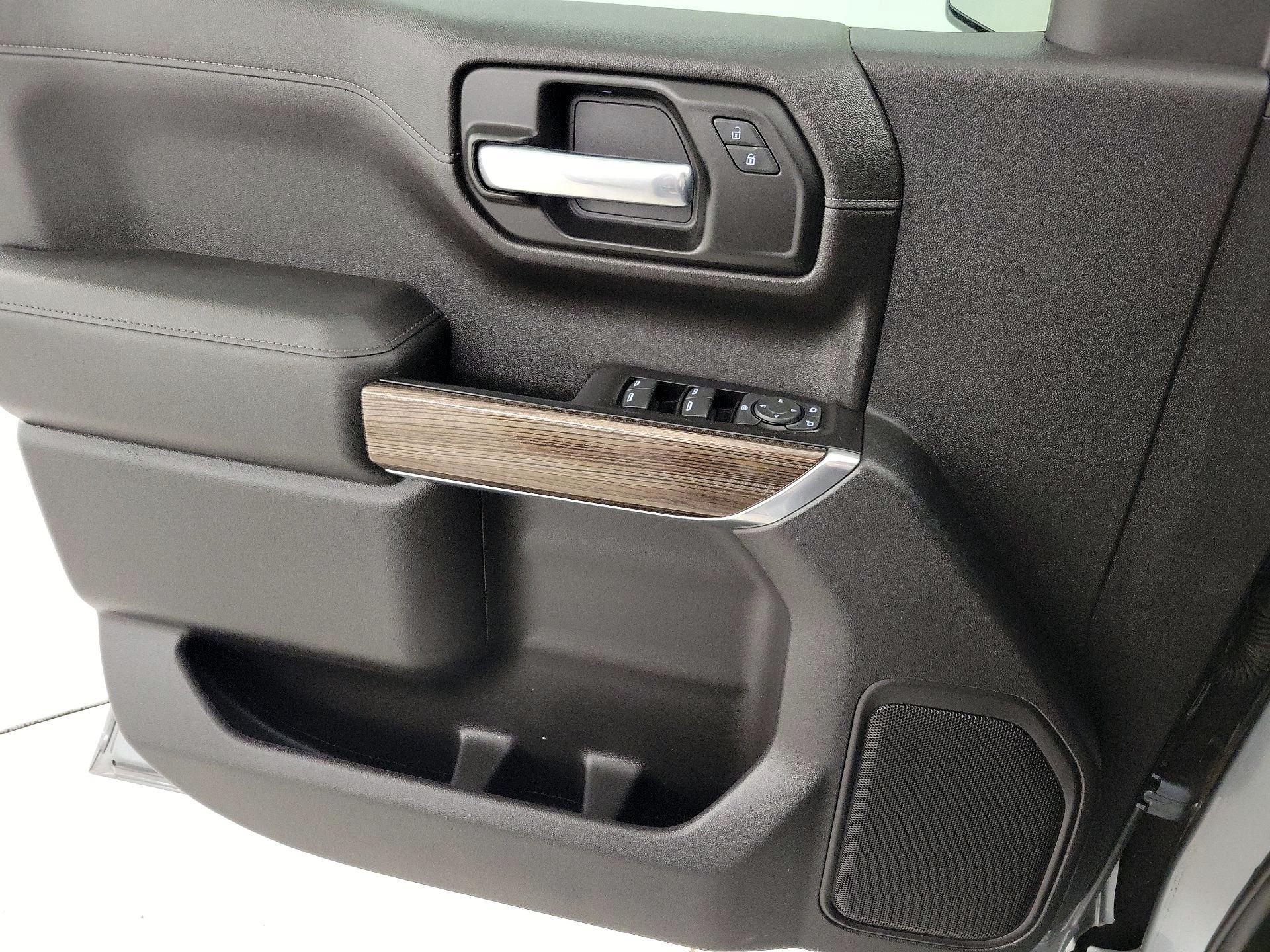 Thumbnail: 2019 Chevrolet Silverado 1500 - 12