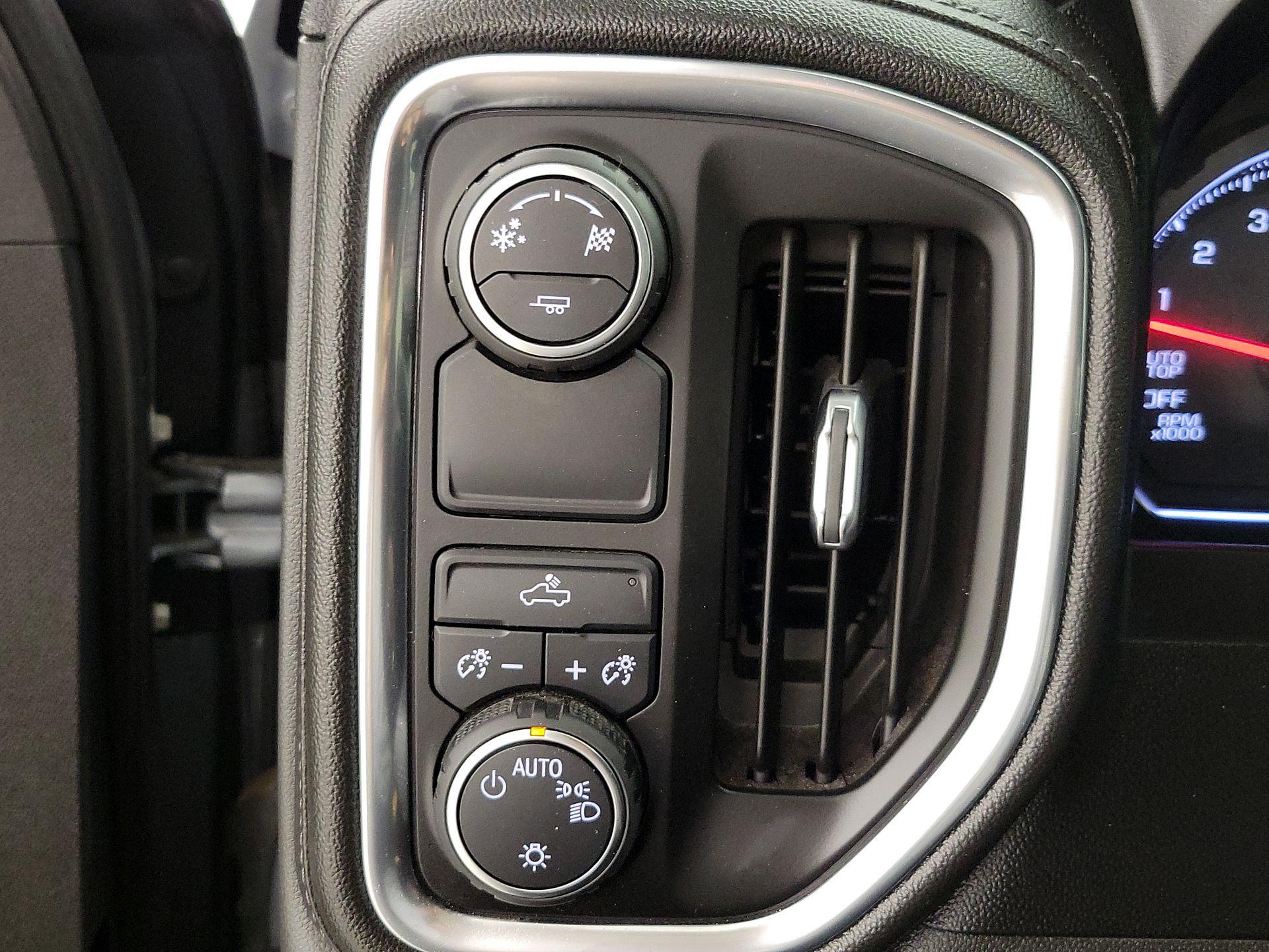 Thumbnail: 2019 Chevrolet Silverado 1500 - 13