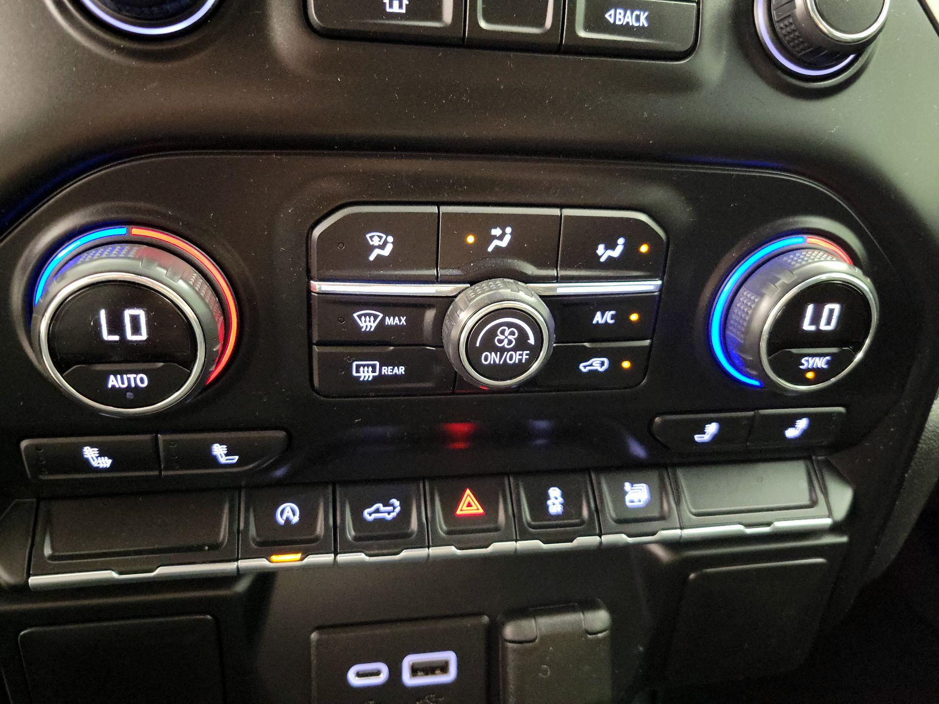 Thumbnail: 2019 Chevrolet Silverado 1500 - 16