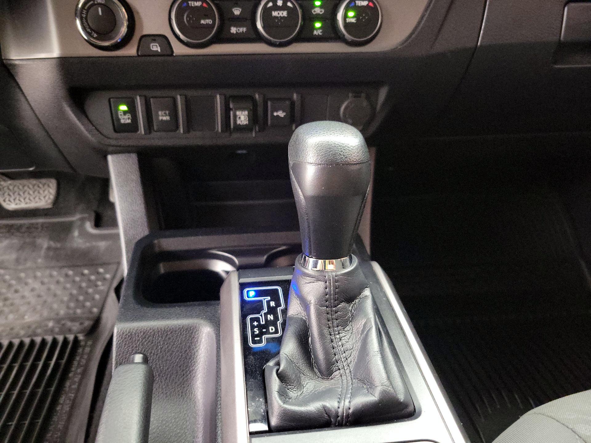 Thumbnail: 2021 Toyota Tacoma - 17