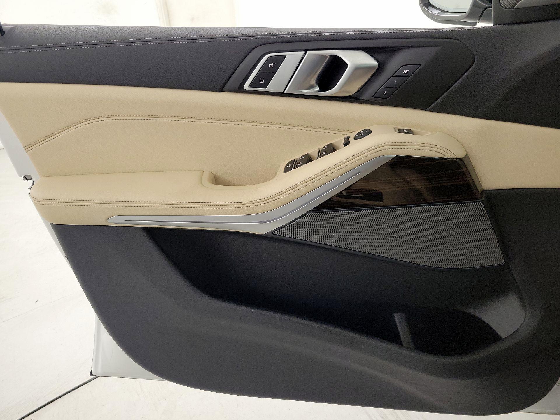Thumbnail: 2021 BMW X5 - 12