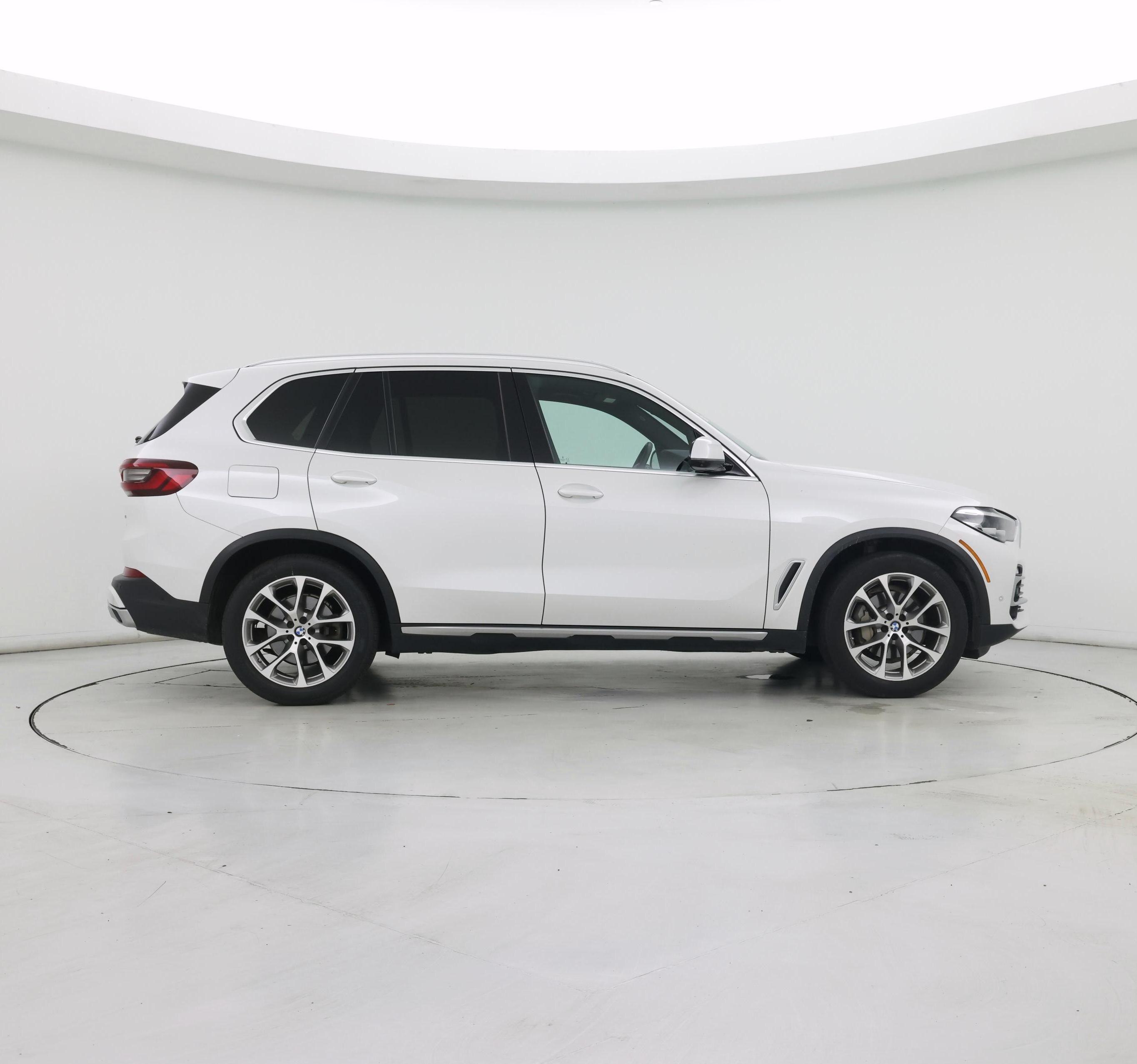 Thumbnail: 2021 BMW X5 - 7