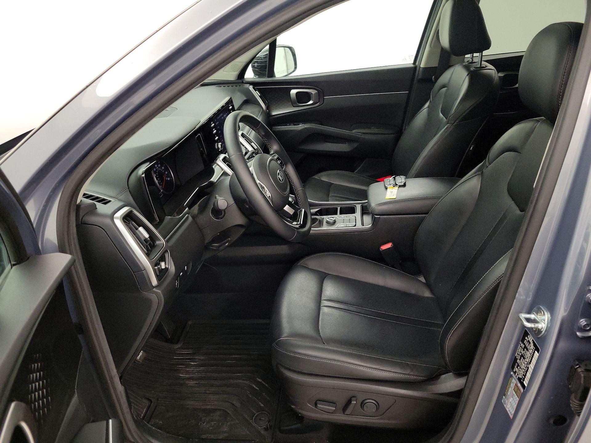 Thumbnail: 2021 Kia Sorento - 11