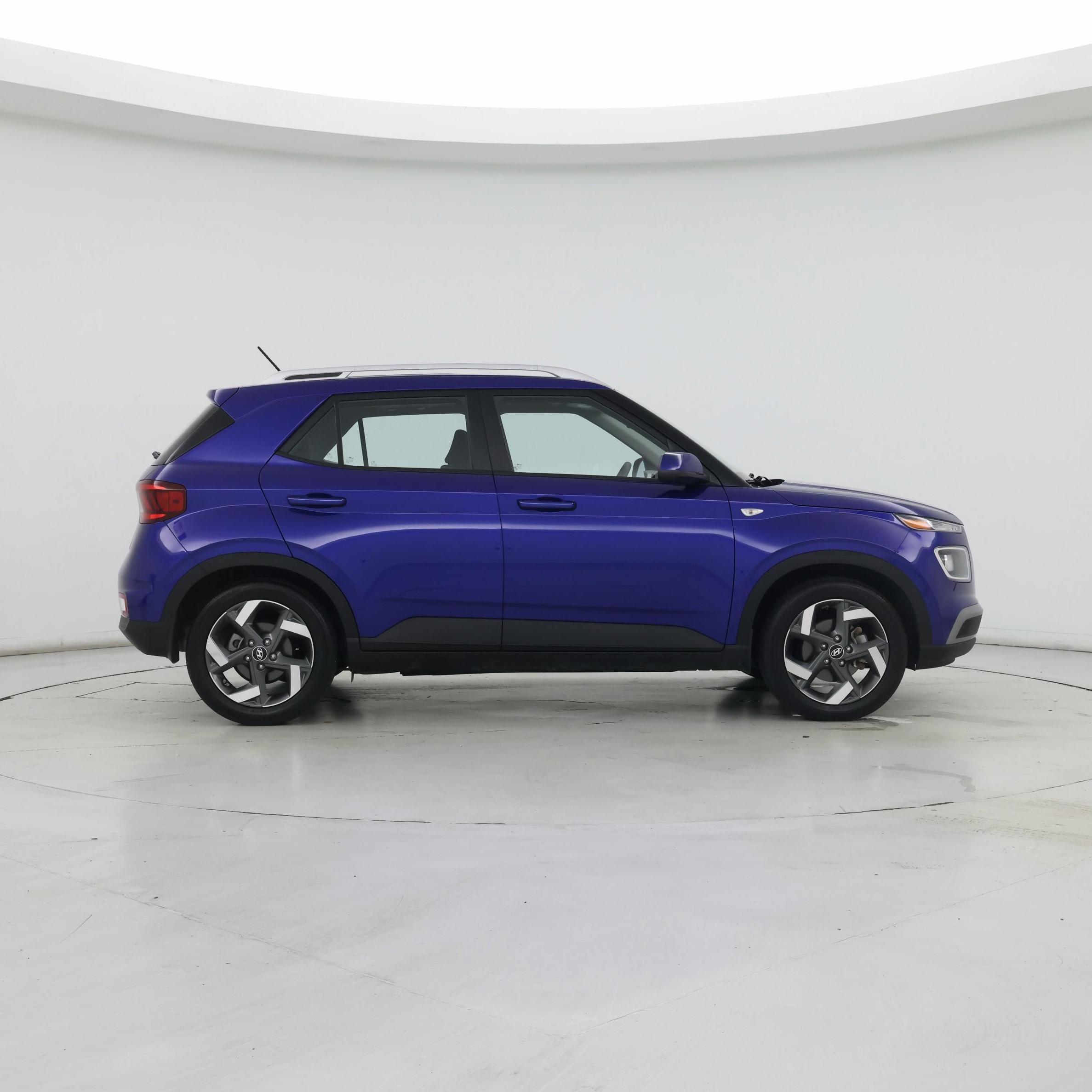 Thumbnail: 2023 Hyundai Venue - 7