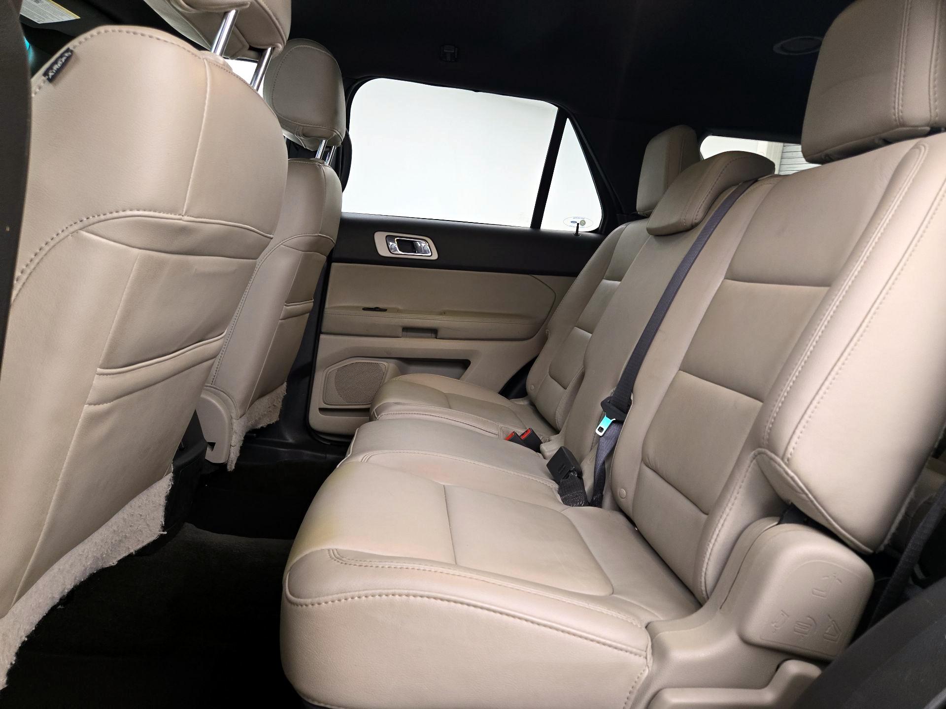 Thumbnail: 2014 Ford Explorer - 19