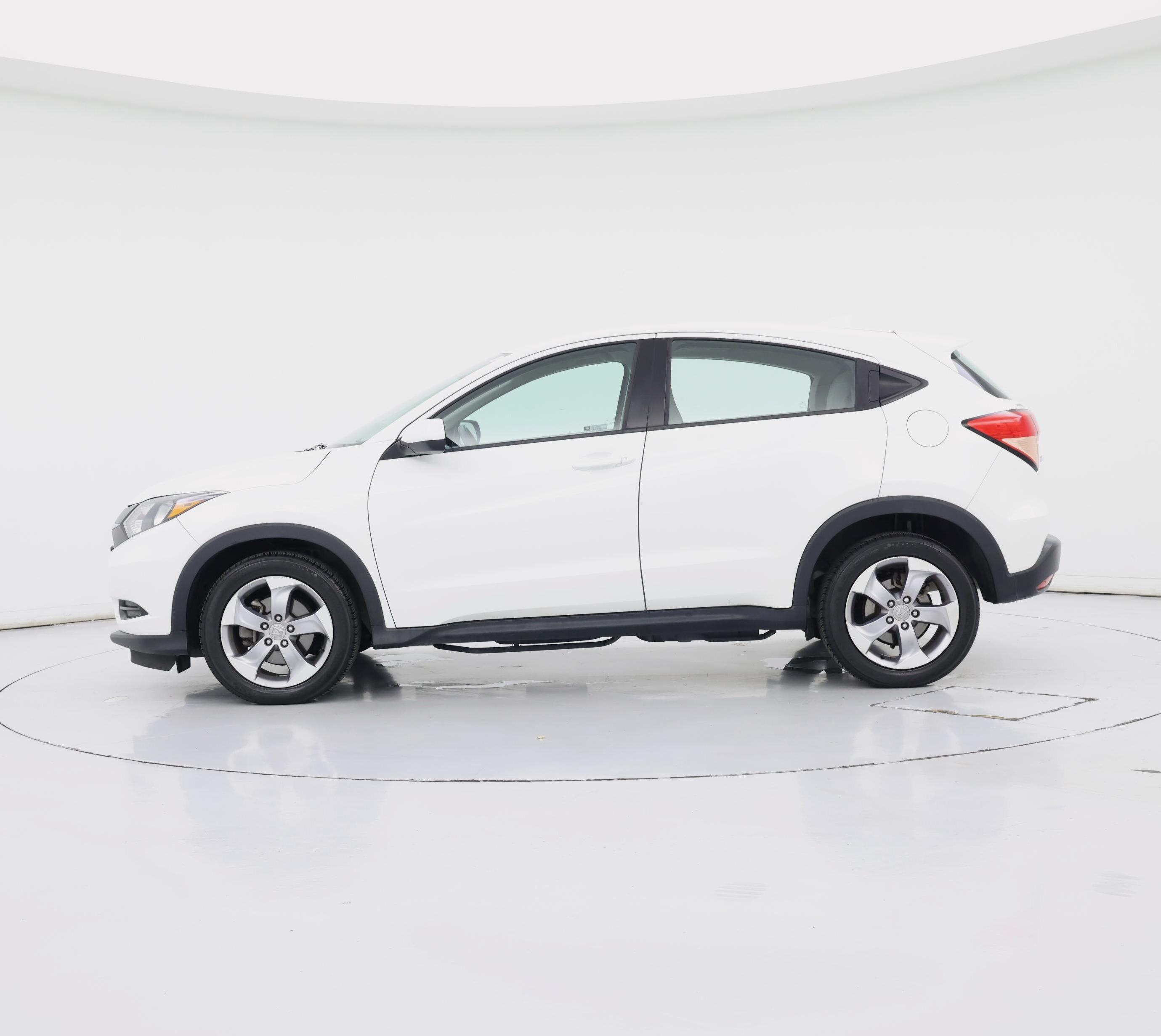 Thumbnail: 2018 Honda HR-V - 3