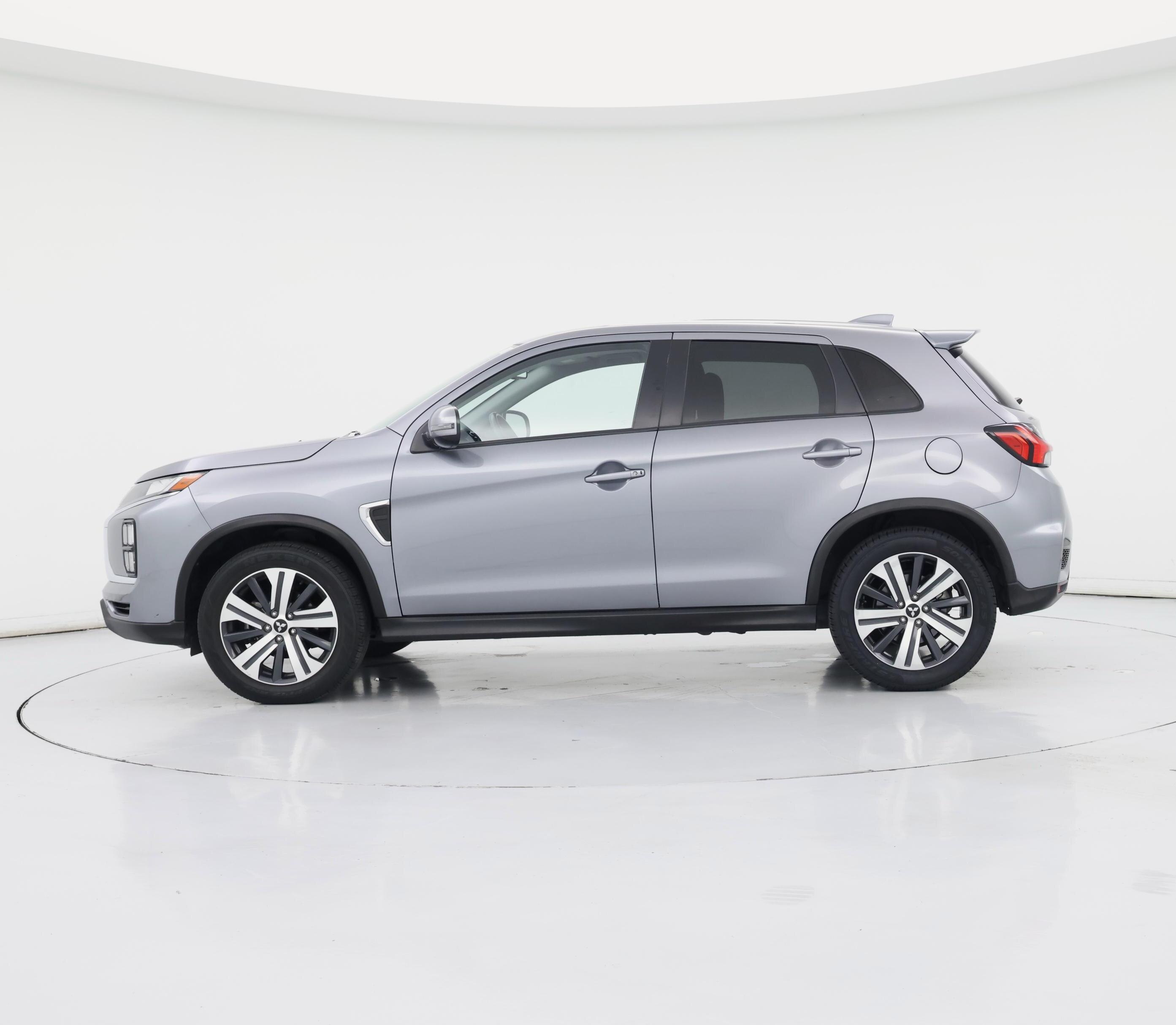 Thumbnail: 2020 Mitsubishi Outlander Sport - 3