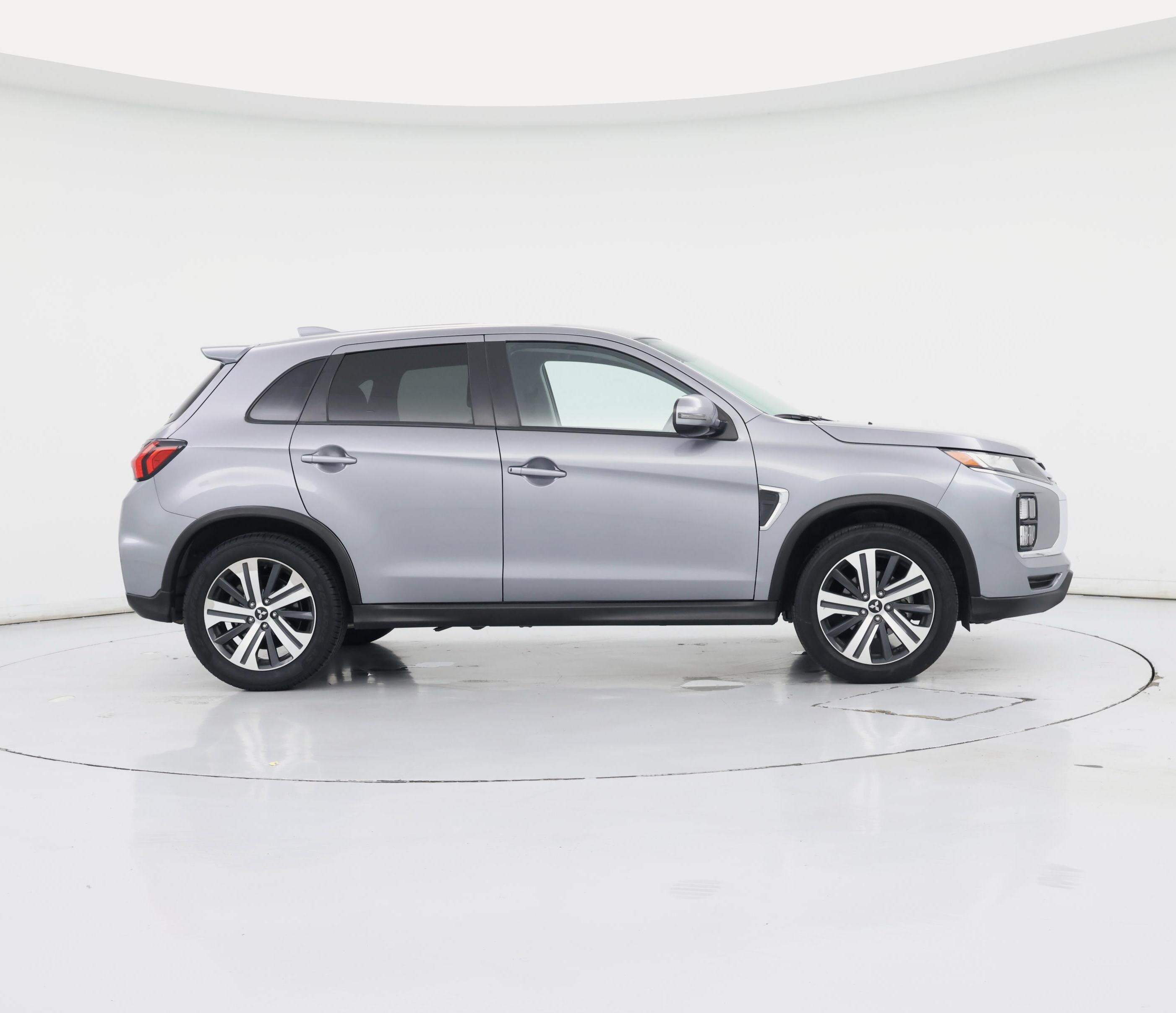 Thumbnail: 2020 Mitsubishi Outlander Sport - 7
