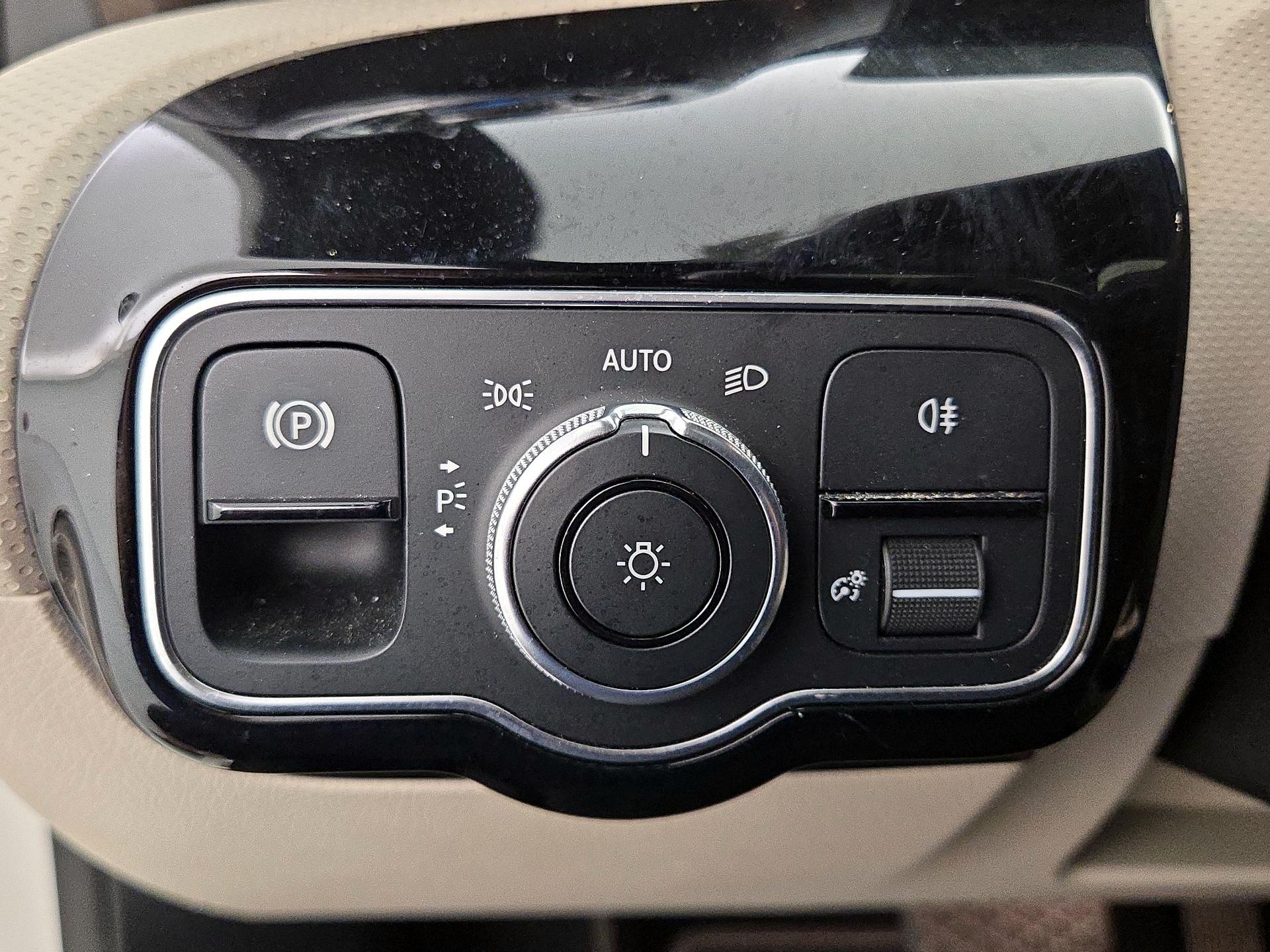 Thumbnail: 2021 Mercedes-Benz A-Class - 13