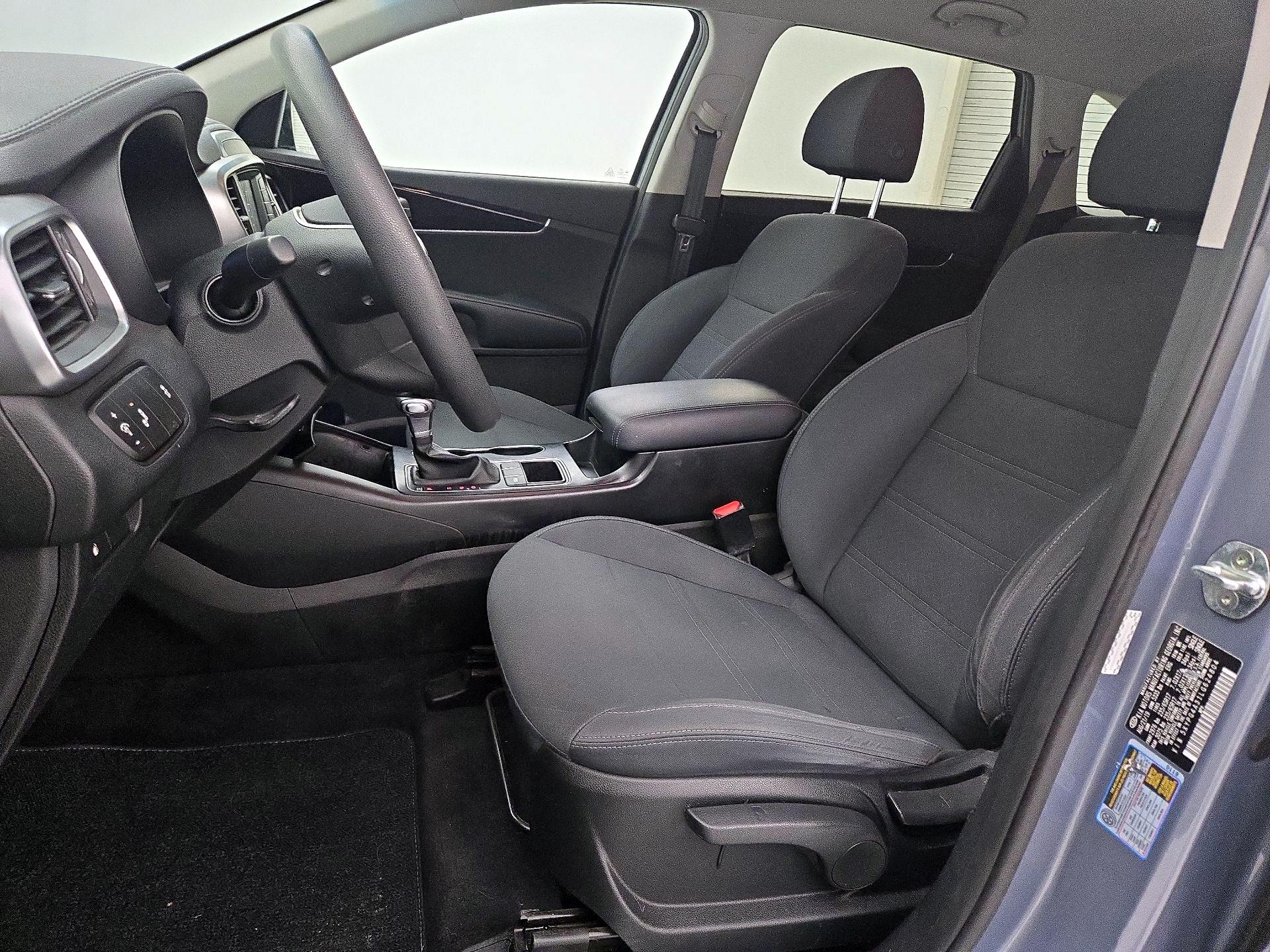 Thumbnail: 2020 Kia Sorento - 11