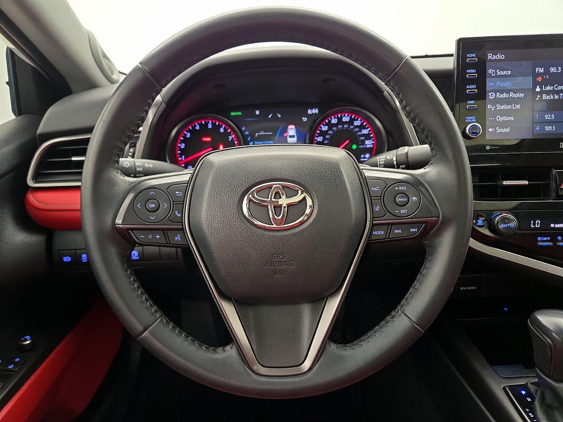 Thumbnail: 2022 Toyota Camry - 10