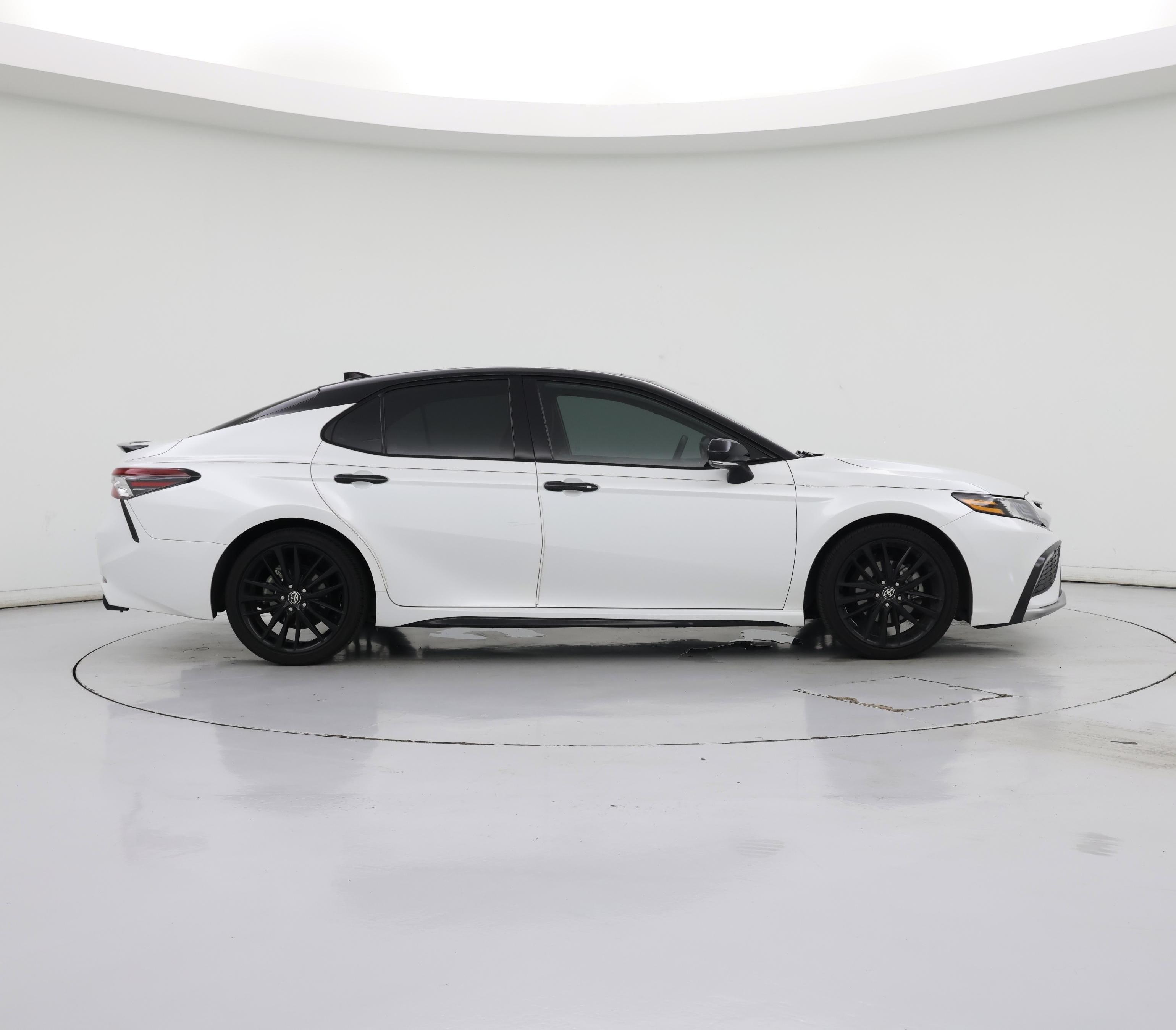 Thumbnail: 2022 Toyota Camry - 7