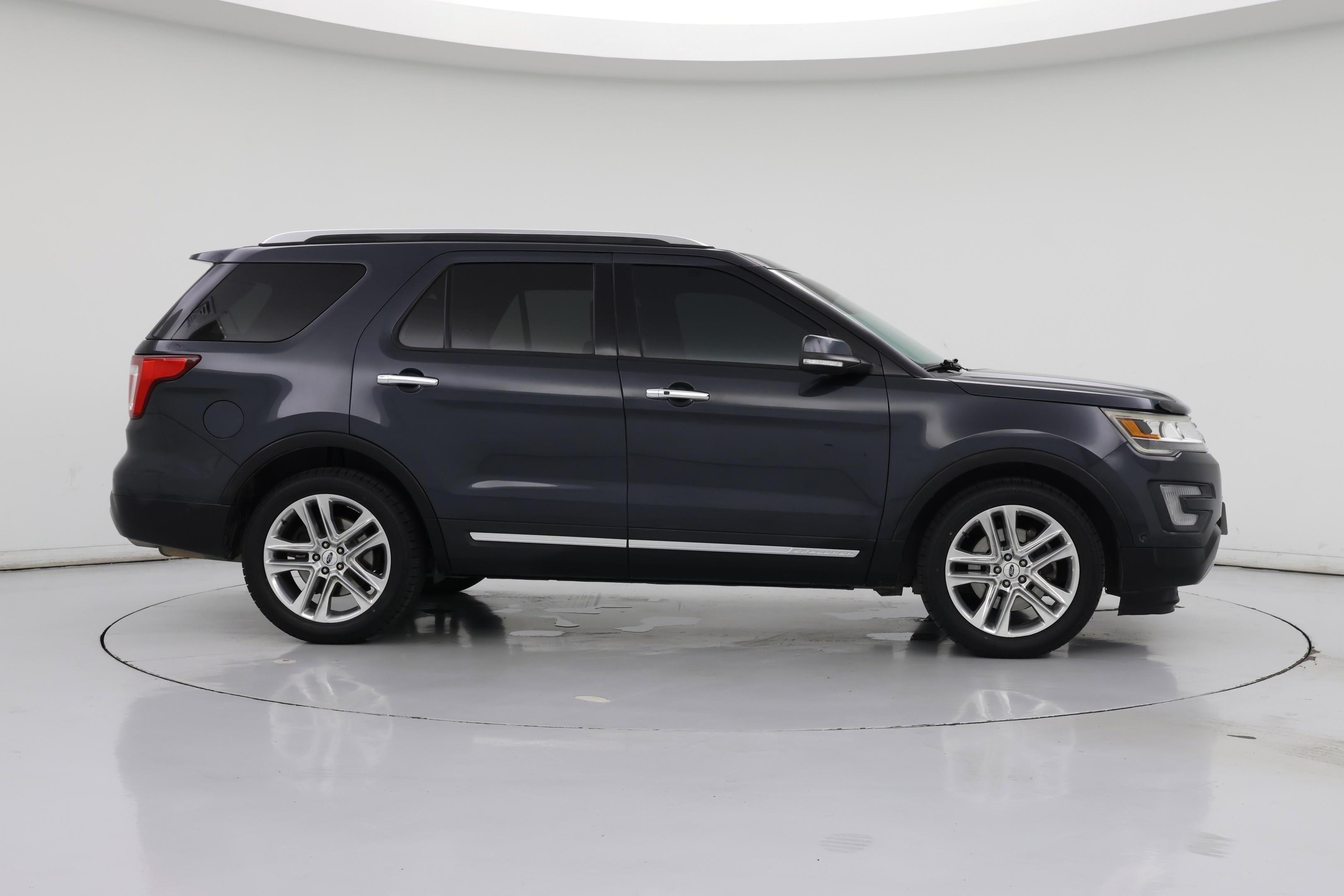 Thumbnail: 2017 Ford Explorer - 7