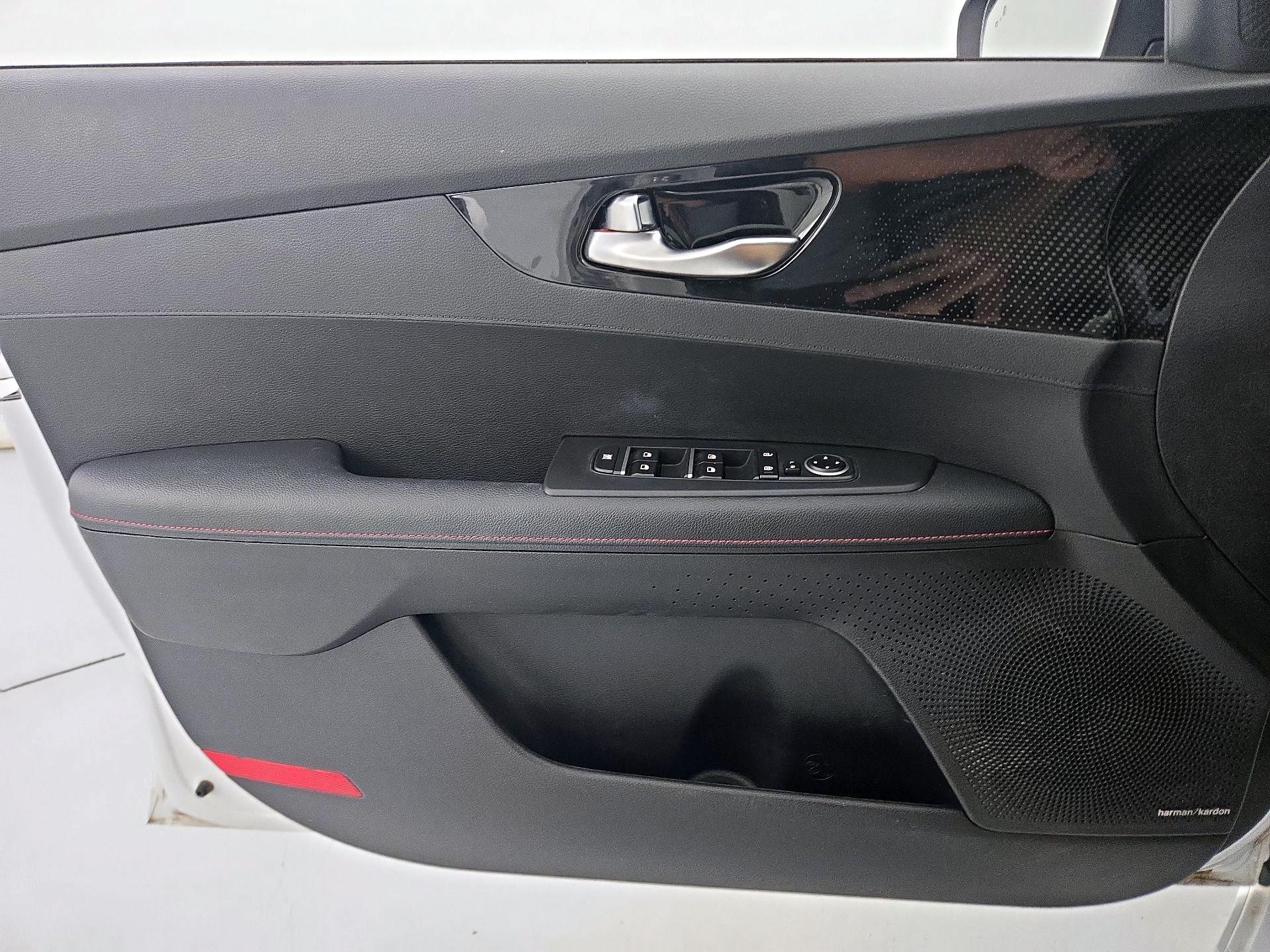Thumbnail: 2023 Kia Forte - 12