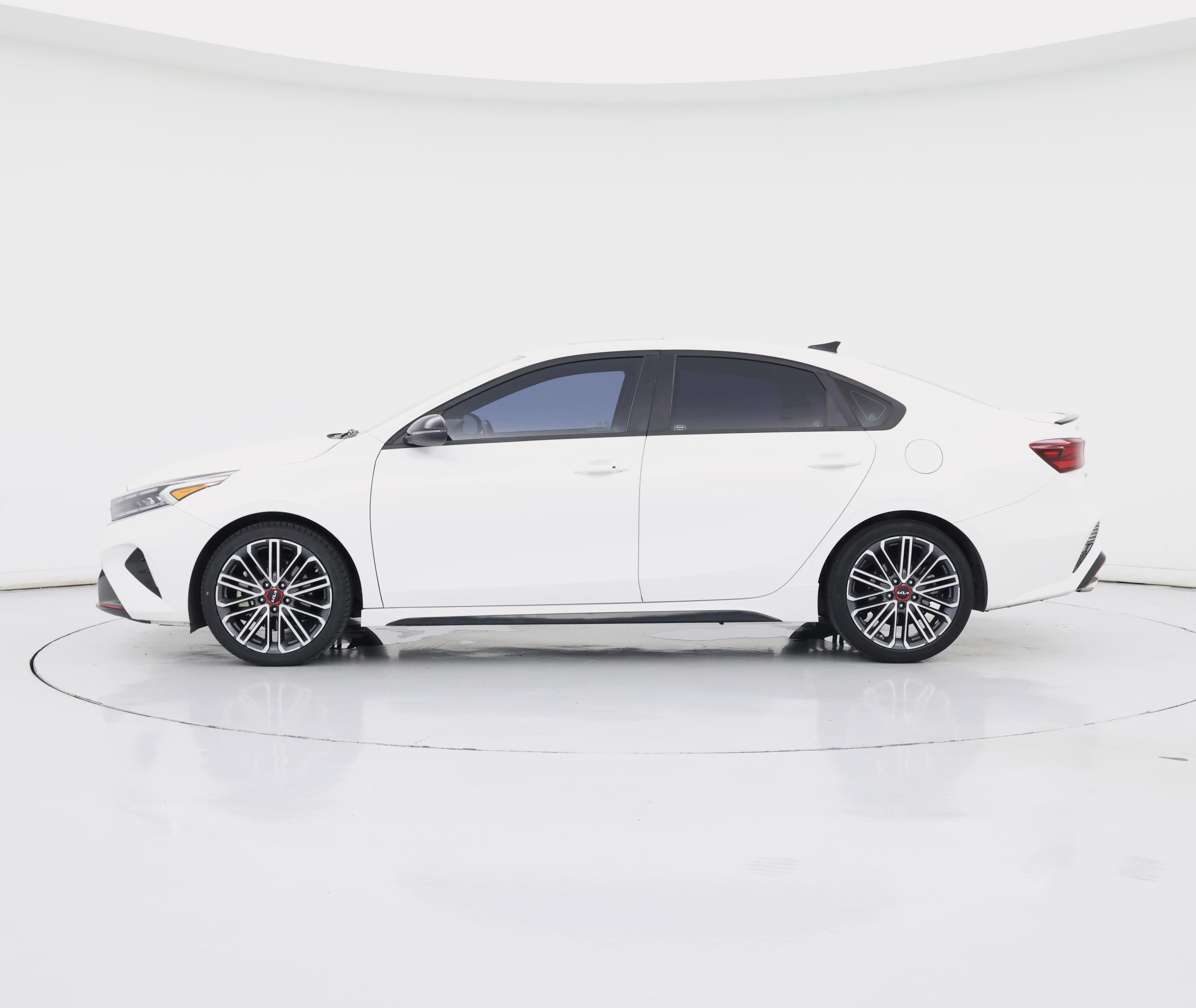 Thumbnail: 2023 Kia Forte - 3