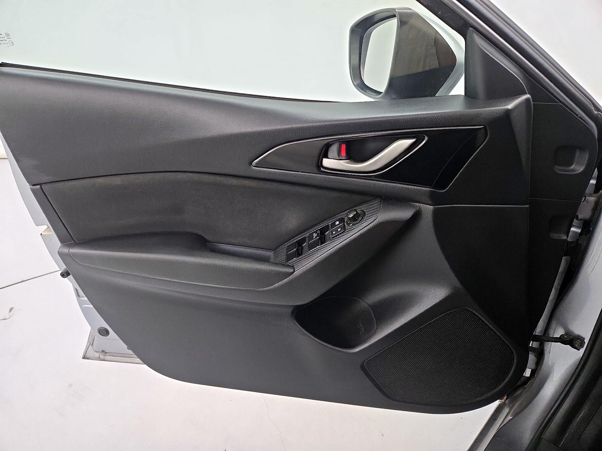 Thumbnail: 2016 Mazda Mazda3 - 12