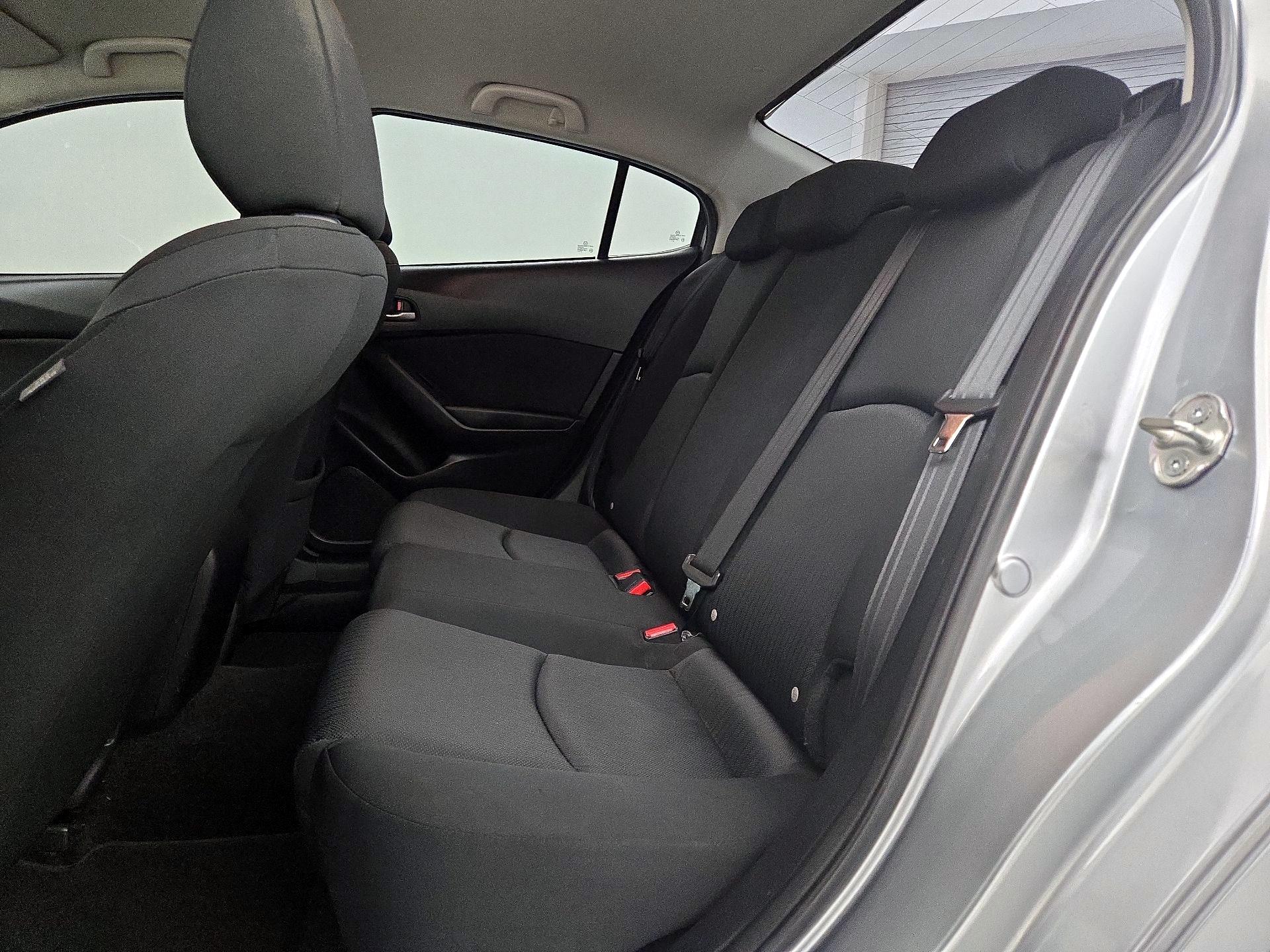 Thumbnail: 2016 Mazda Mazda3 - 19