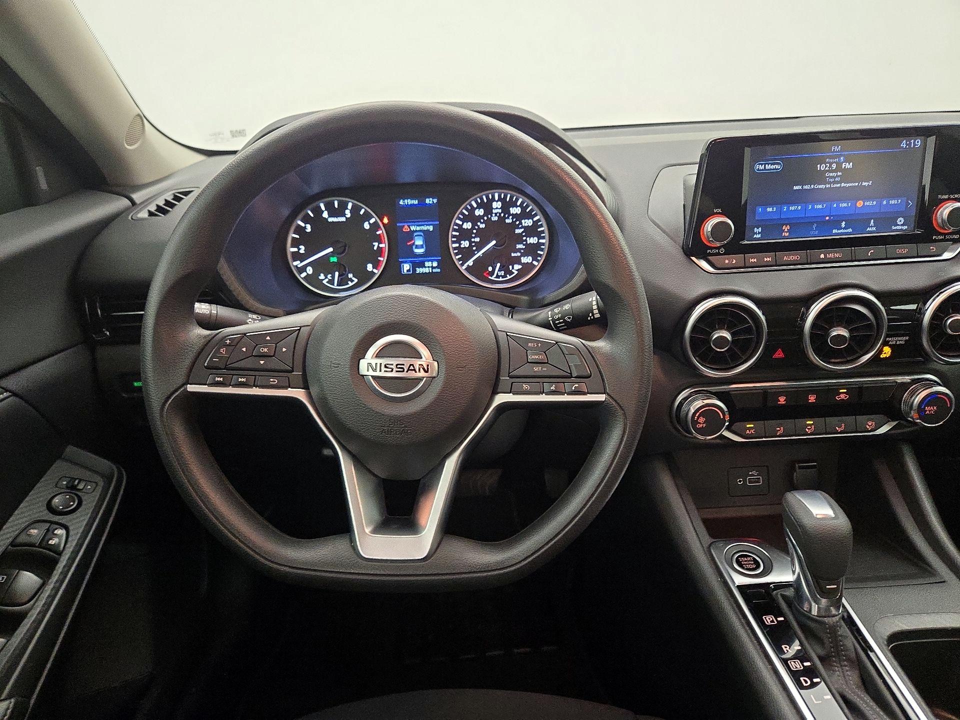 Thumbnail: 2020 Nissan Sentra - 10